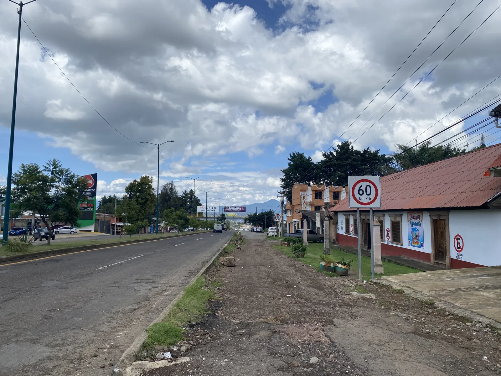 La Pasadita Marisqueria image 9