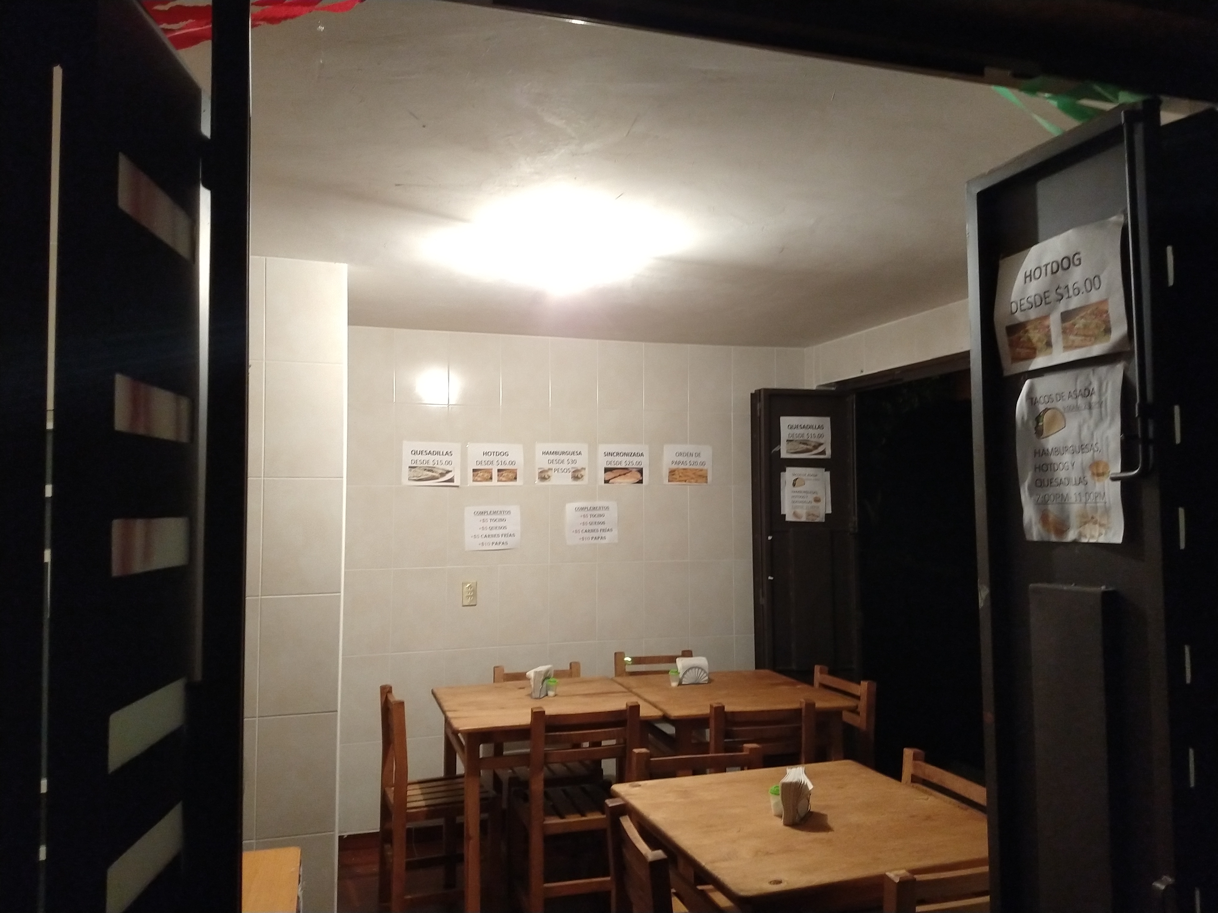 Akua Restaurante image 1