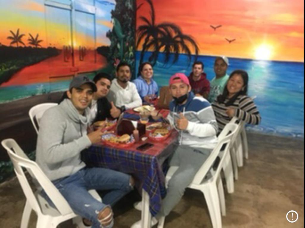 Hamburguesas y Memelas " El Negro" image 8