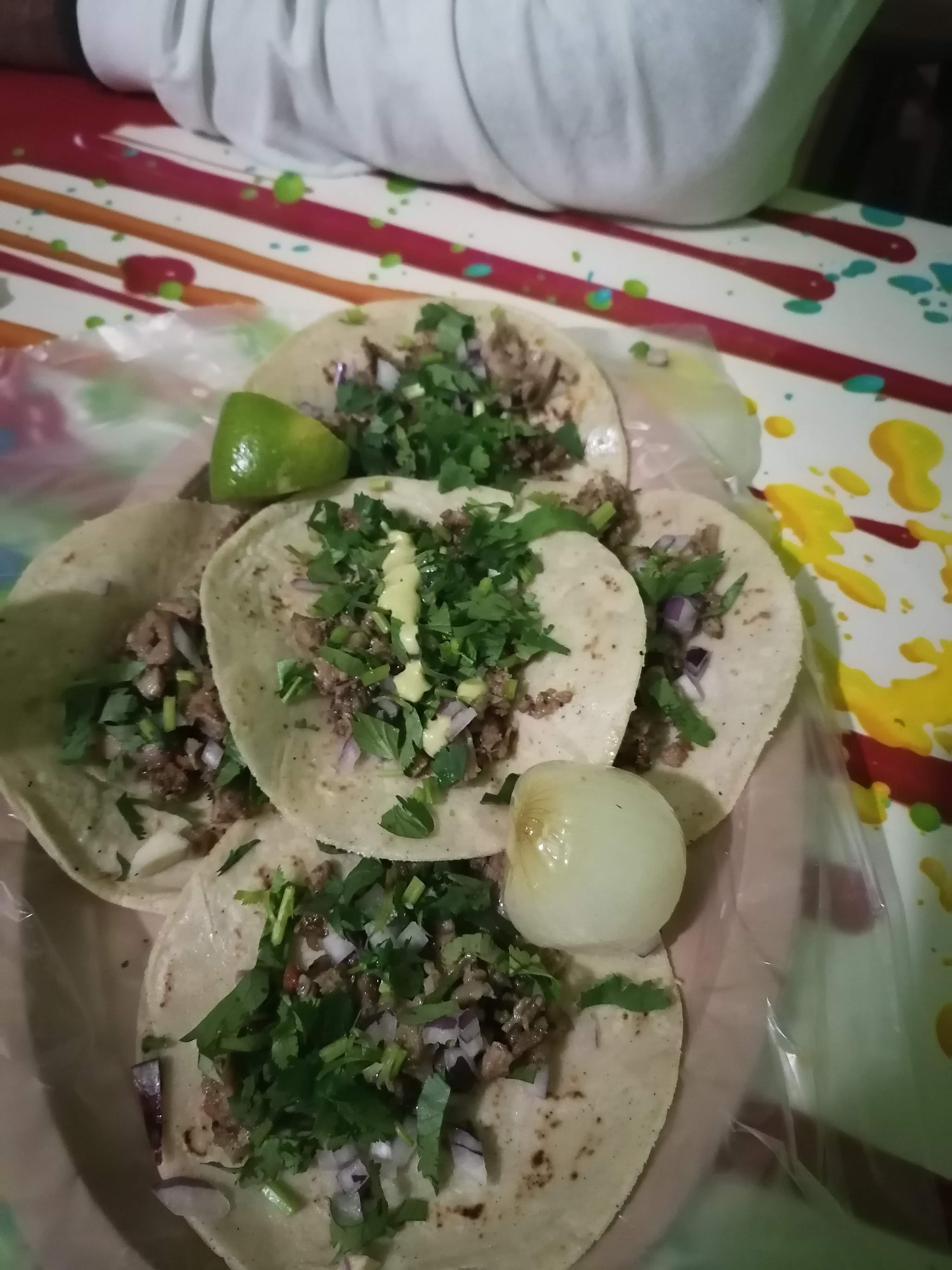 Tacos Y Tortas El Pariente image 5