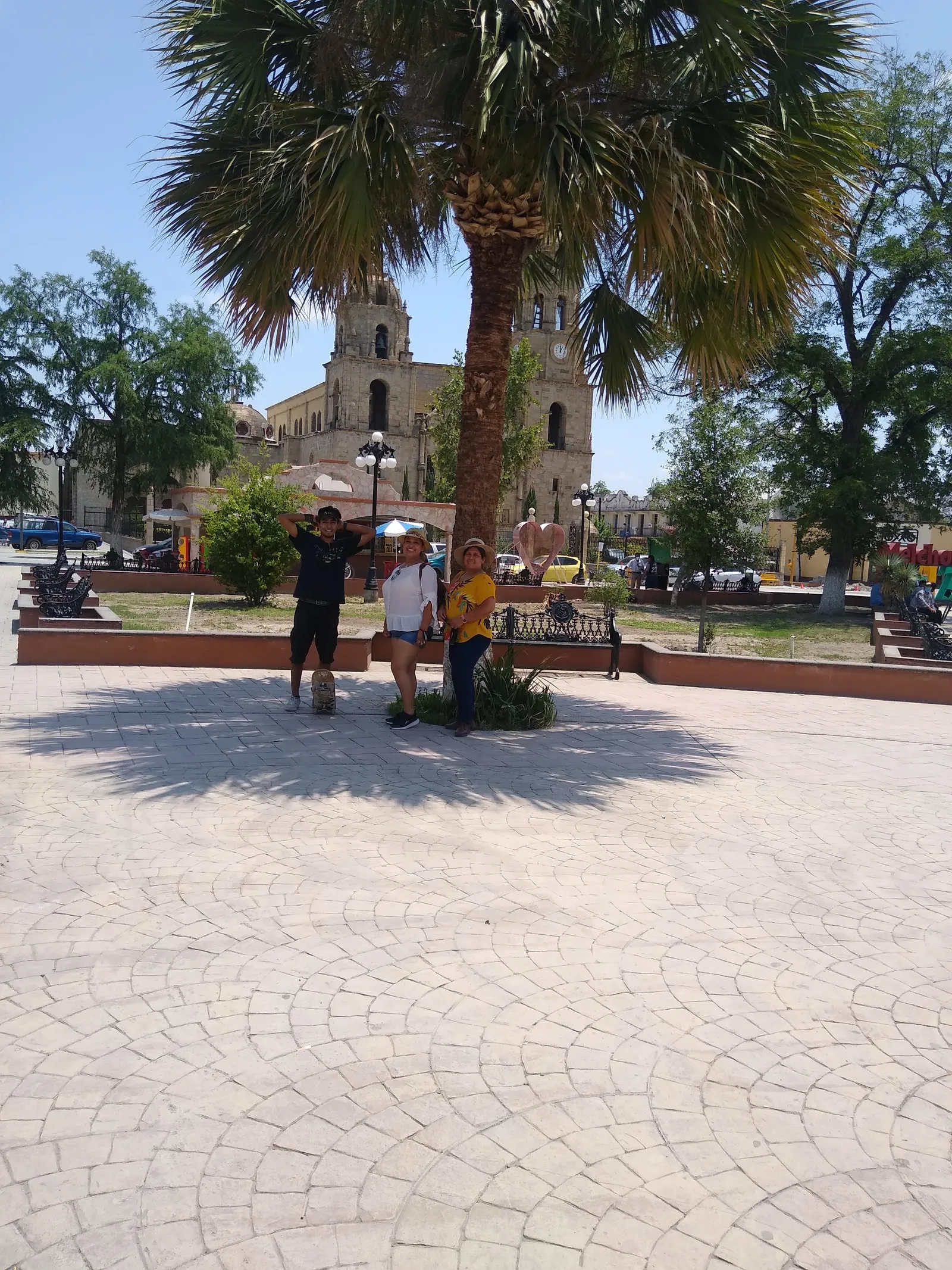 Los Tres image 5