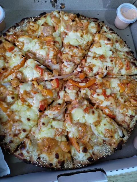 Jhona's Pizza image 6