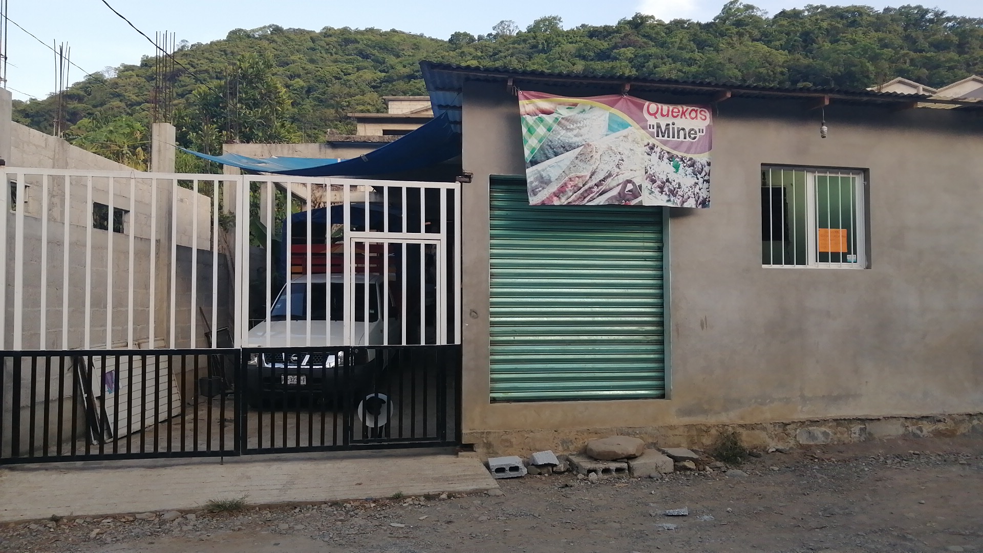 Quekas "Mine" image 3