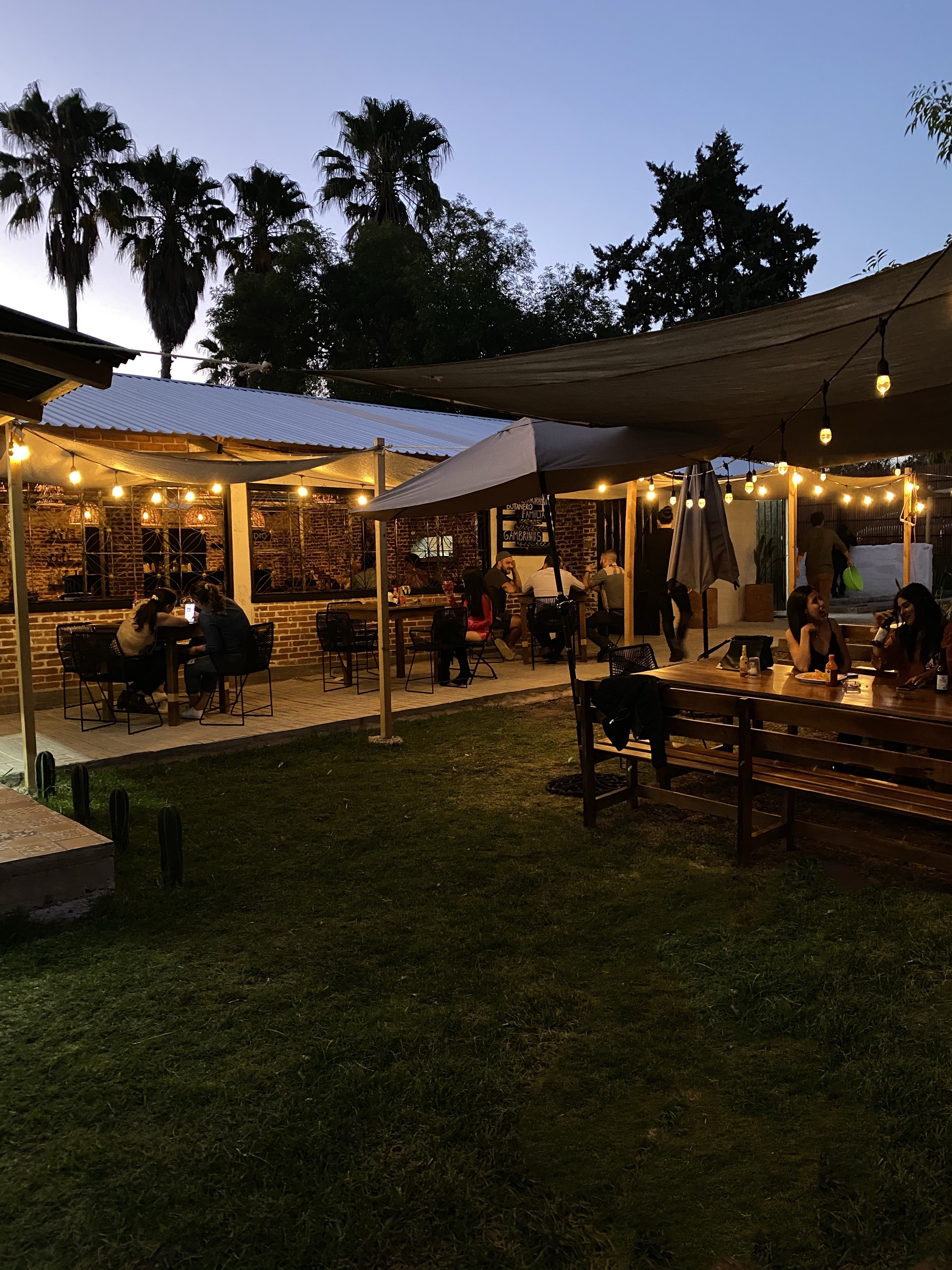 Gambrinus Botanero Familiar image 7