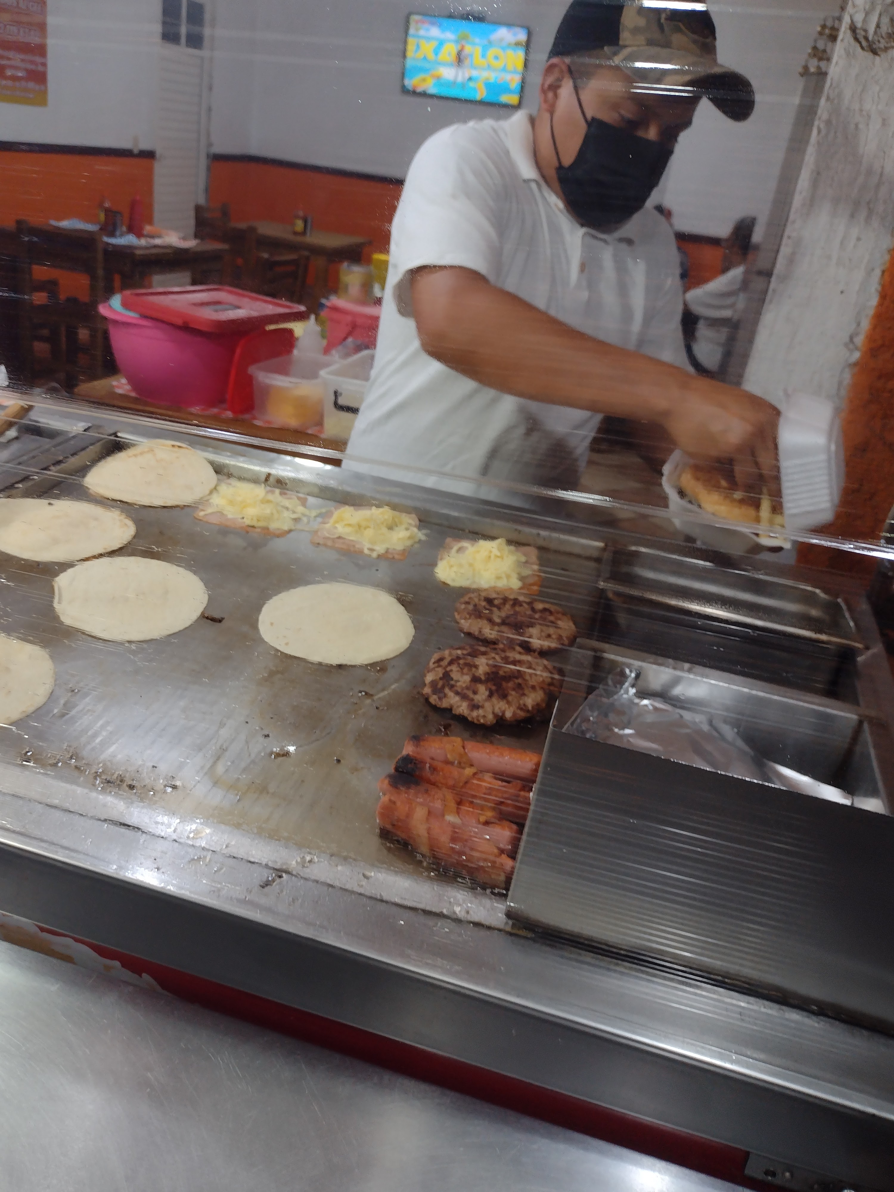 HAMBURGUESAS CÉSAR'S image 8