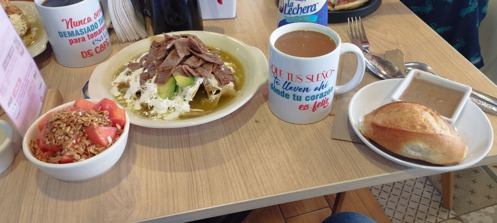 Hatsö desayuno y almuerzo image 9