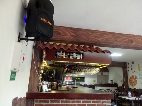 Pueblito Pizza Restaurant Bar image 1
