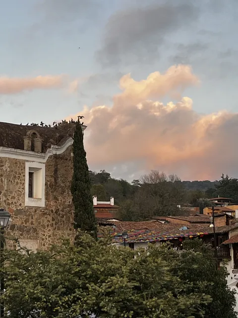 Los Encinos image 8