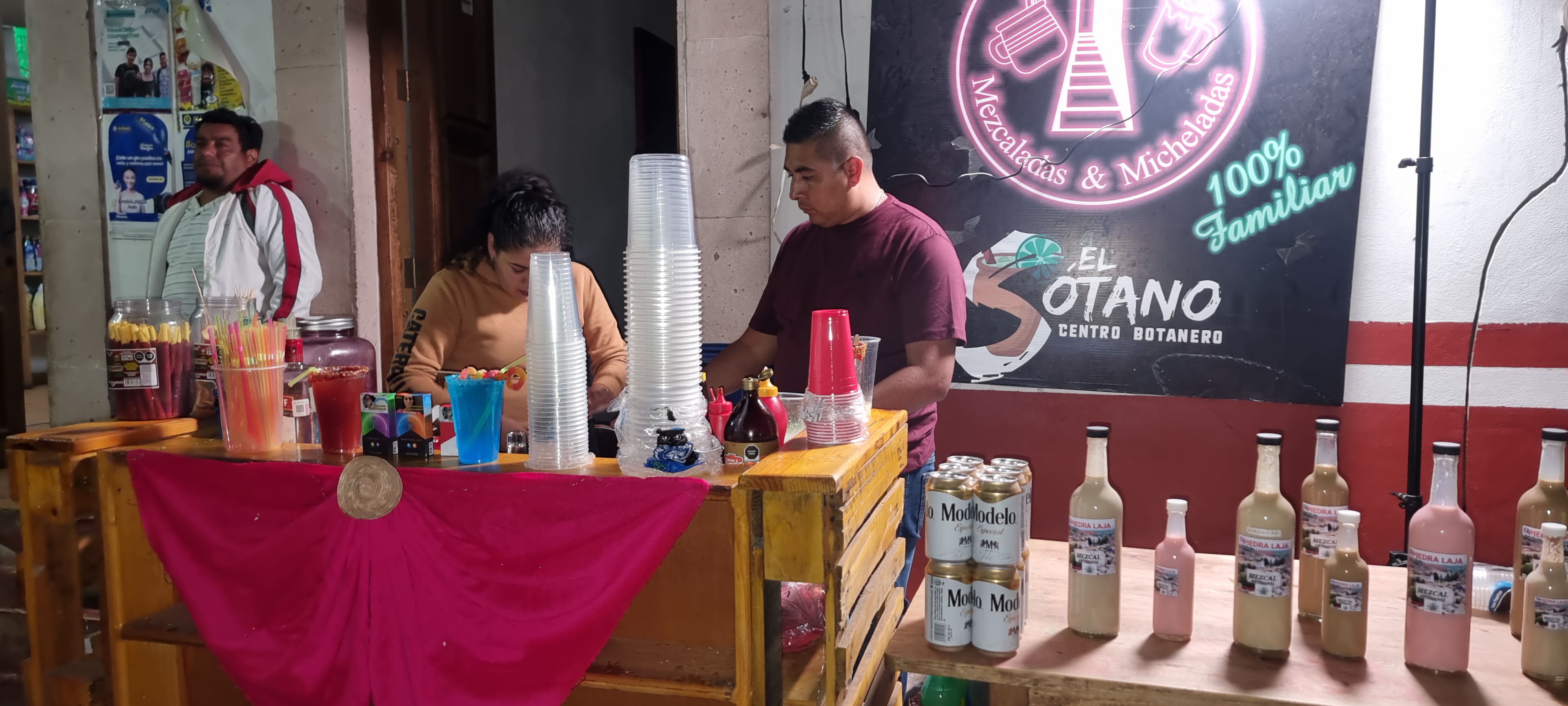 EL SÓTANO WING'S image 2