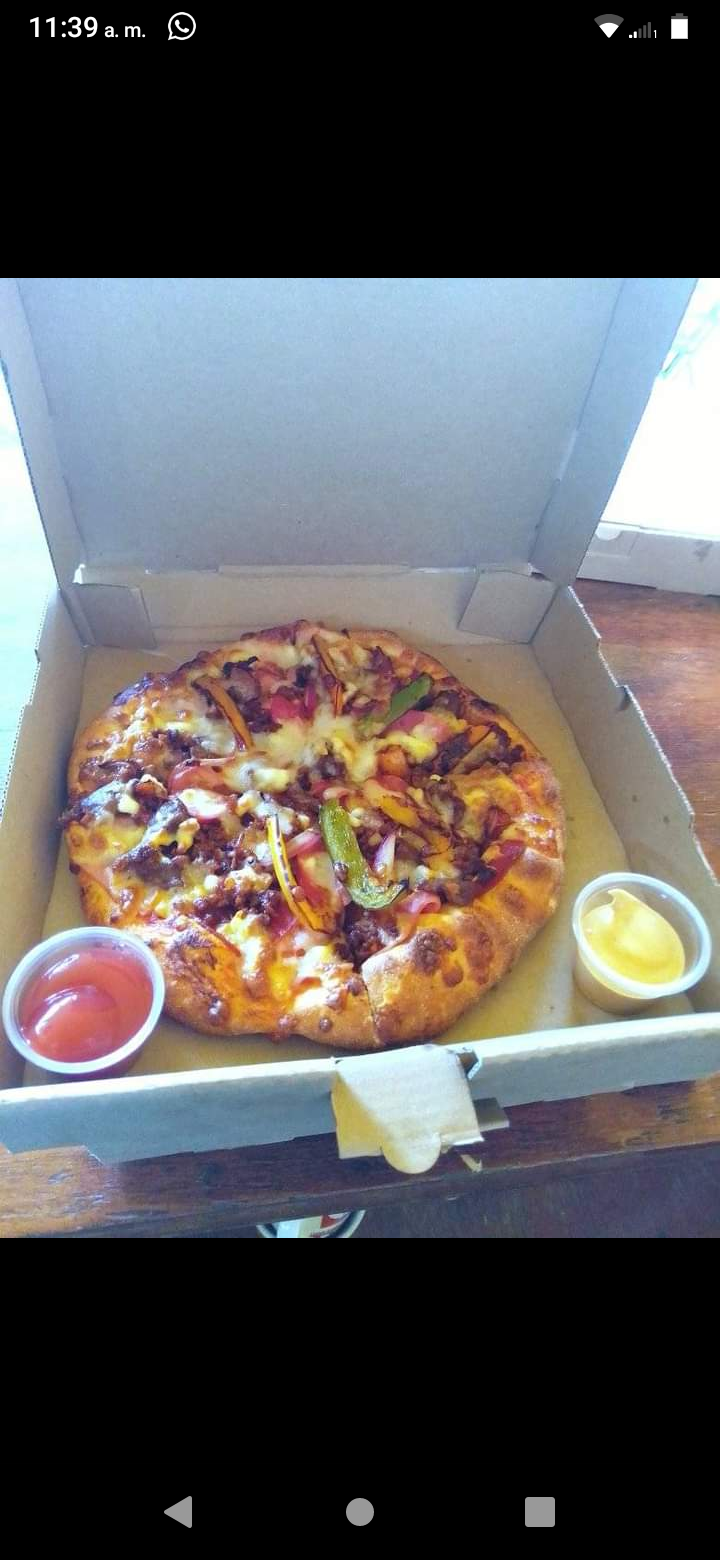 Family pizza image 6