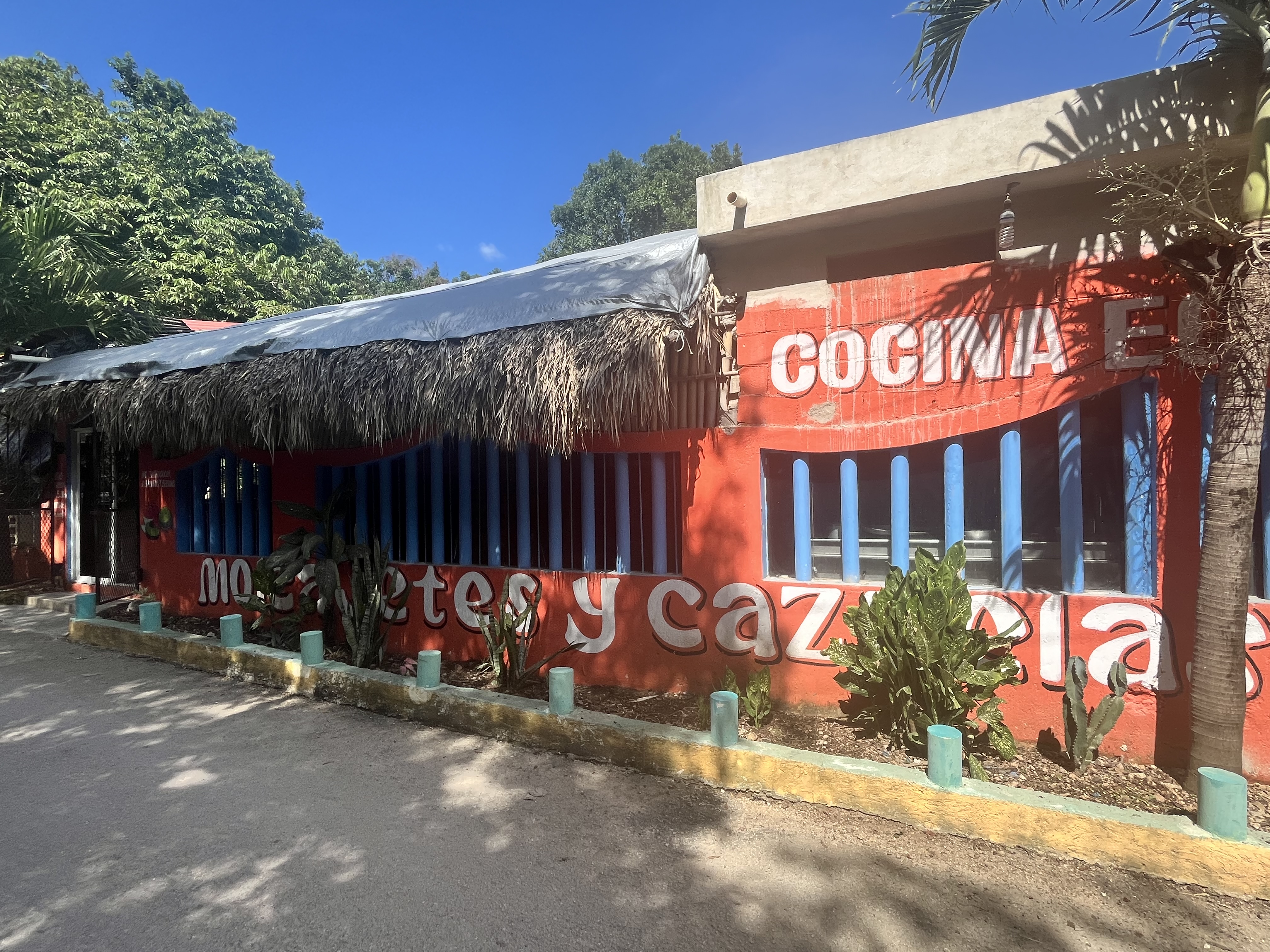 Molcajetes y Cazuelas image 7