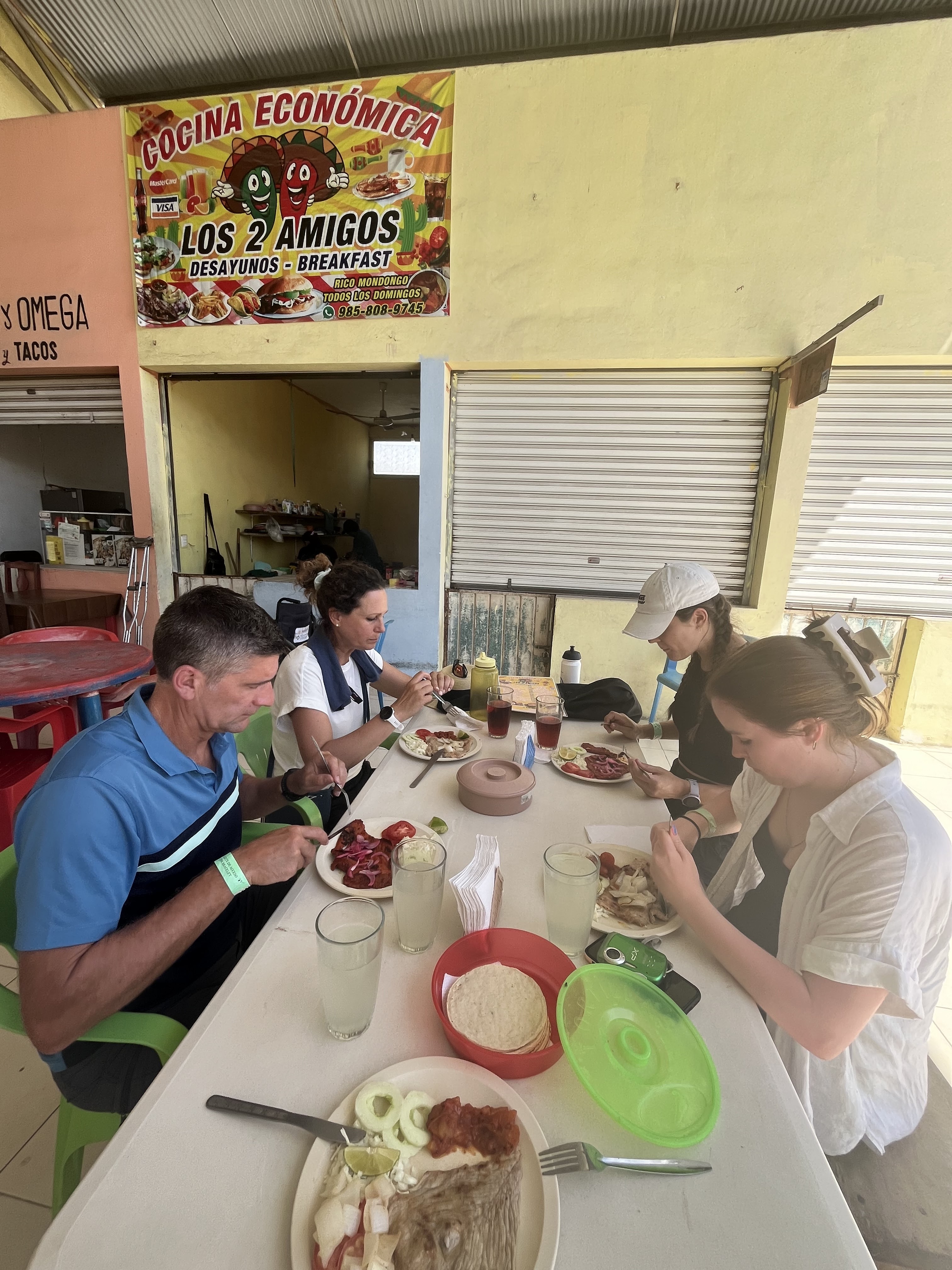 Los dos amigos - cocina económica image 10