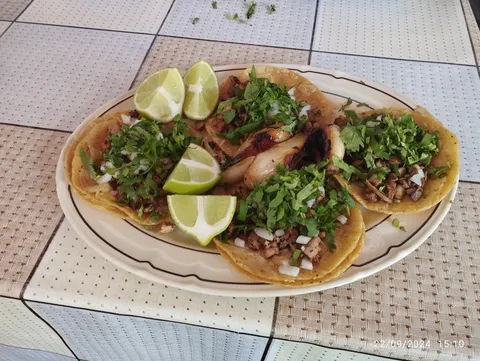 Taquería EL taco Feliz Mártir Cuahutémoc image 8