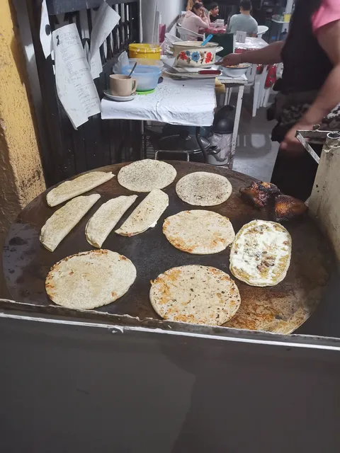 Gordas De La China image 1
