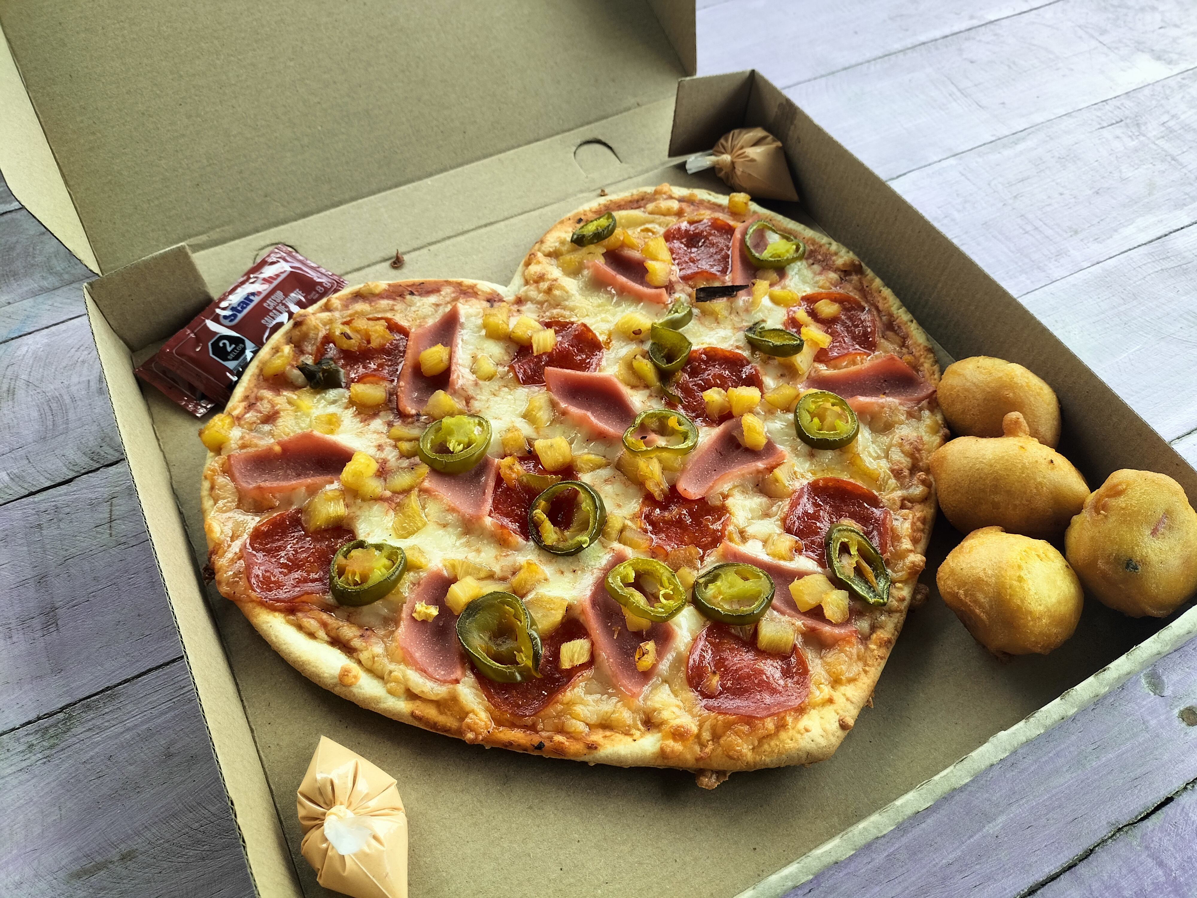 La Vega Pizza image 2