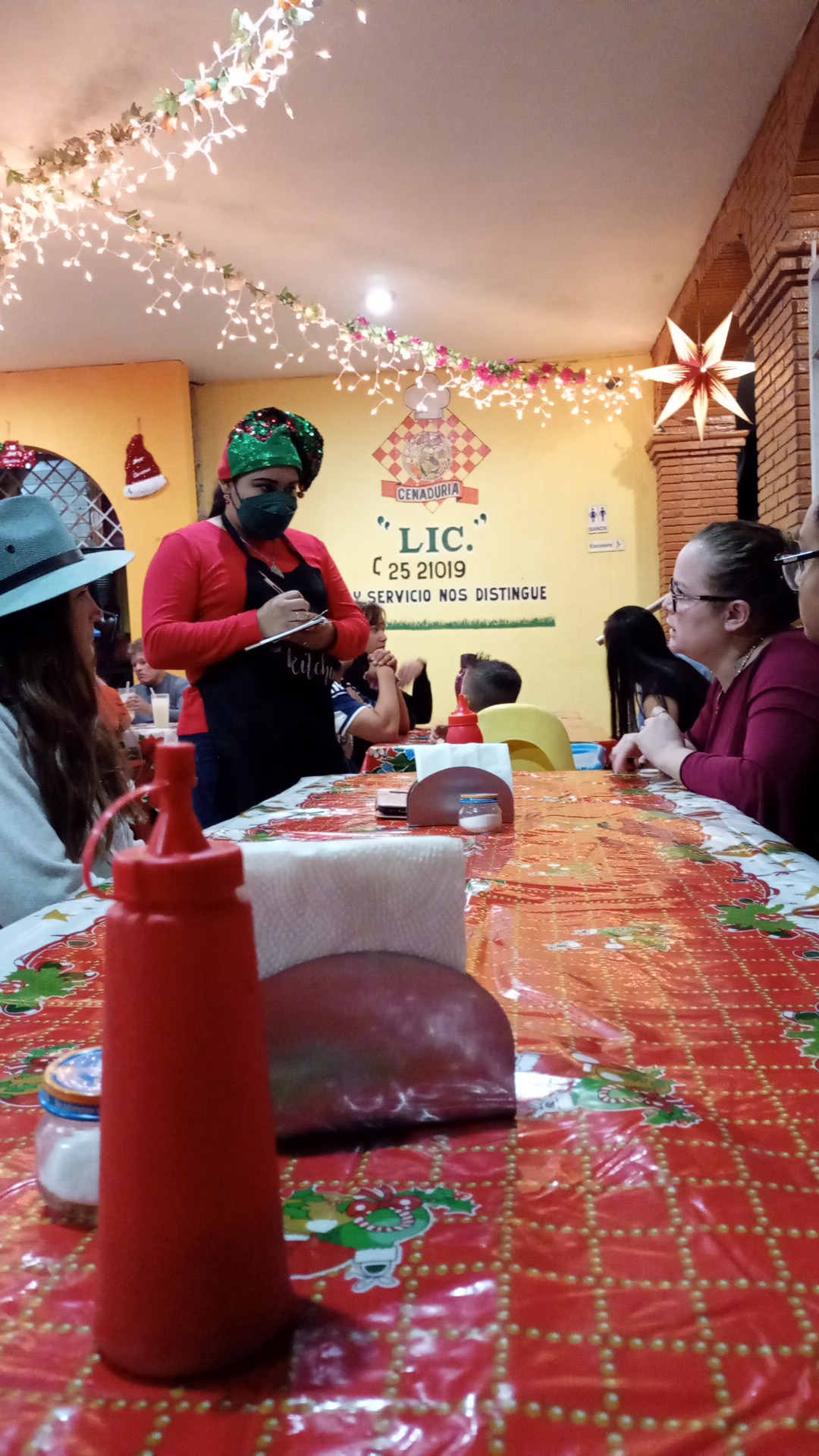 Cenaduria LIC image 8