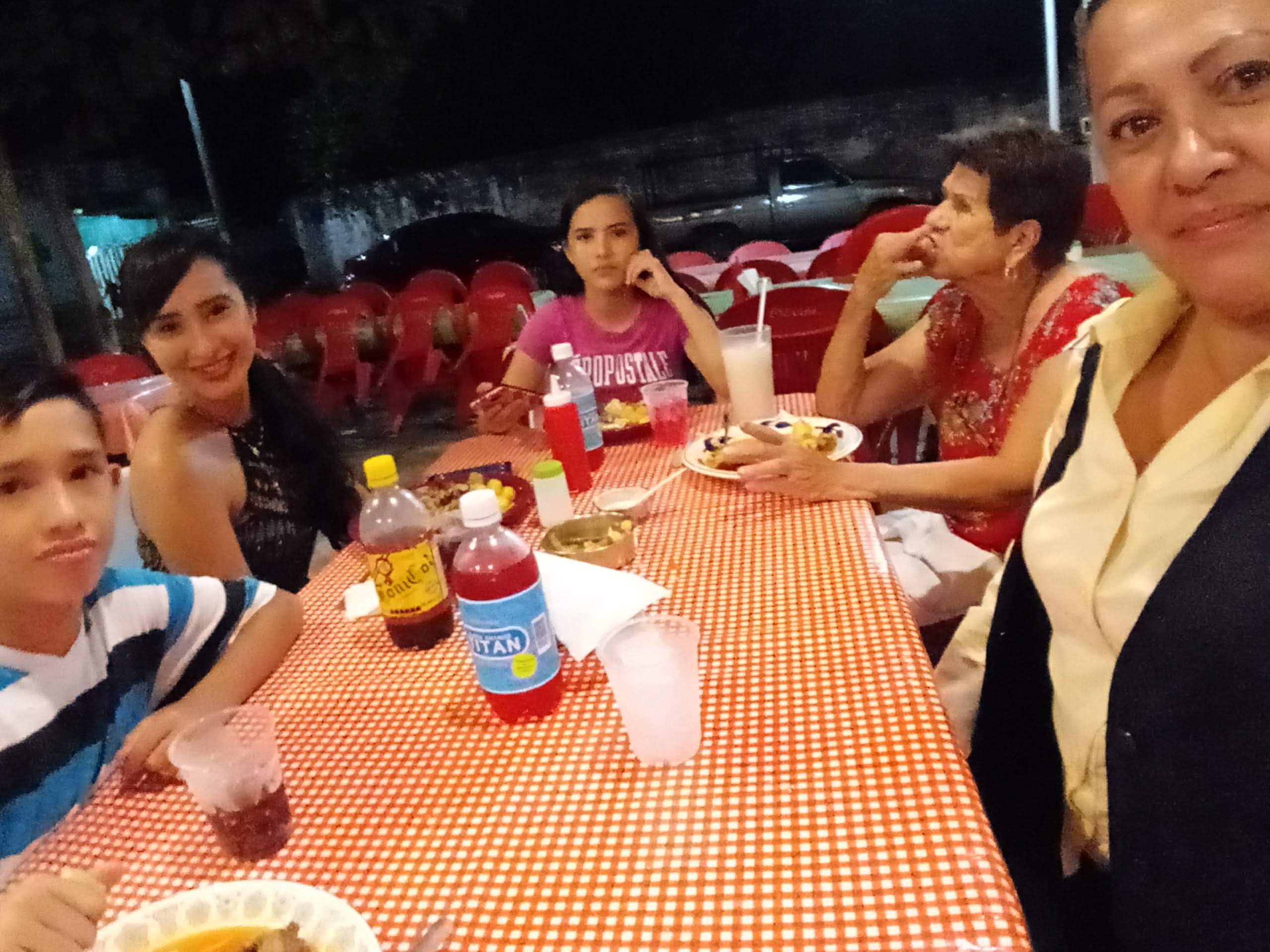 Cenaduria LIC image 10