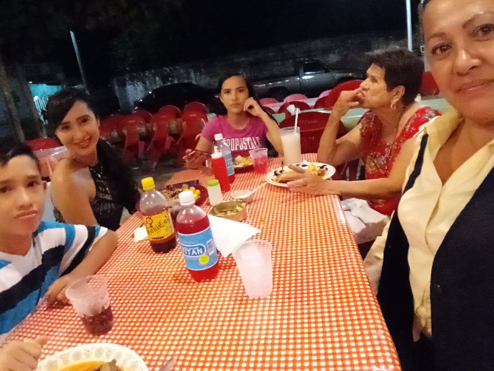 Cenaduria LIC image 10