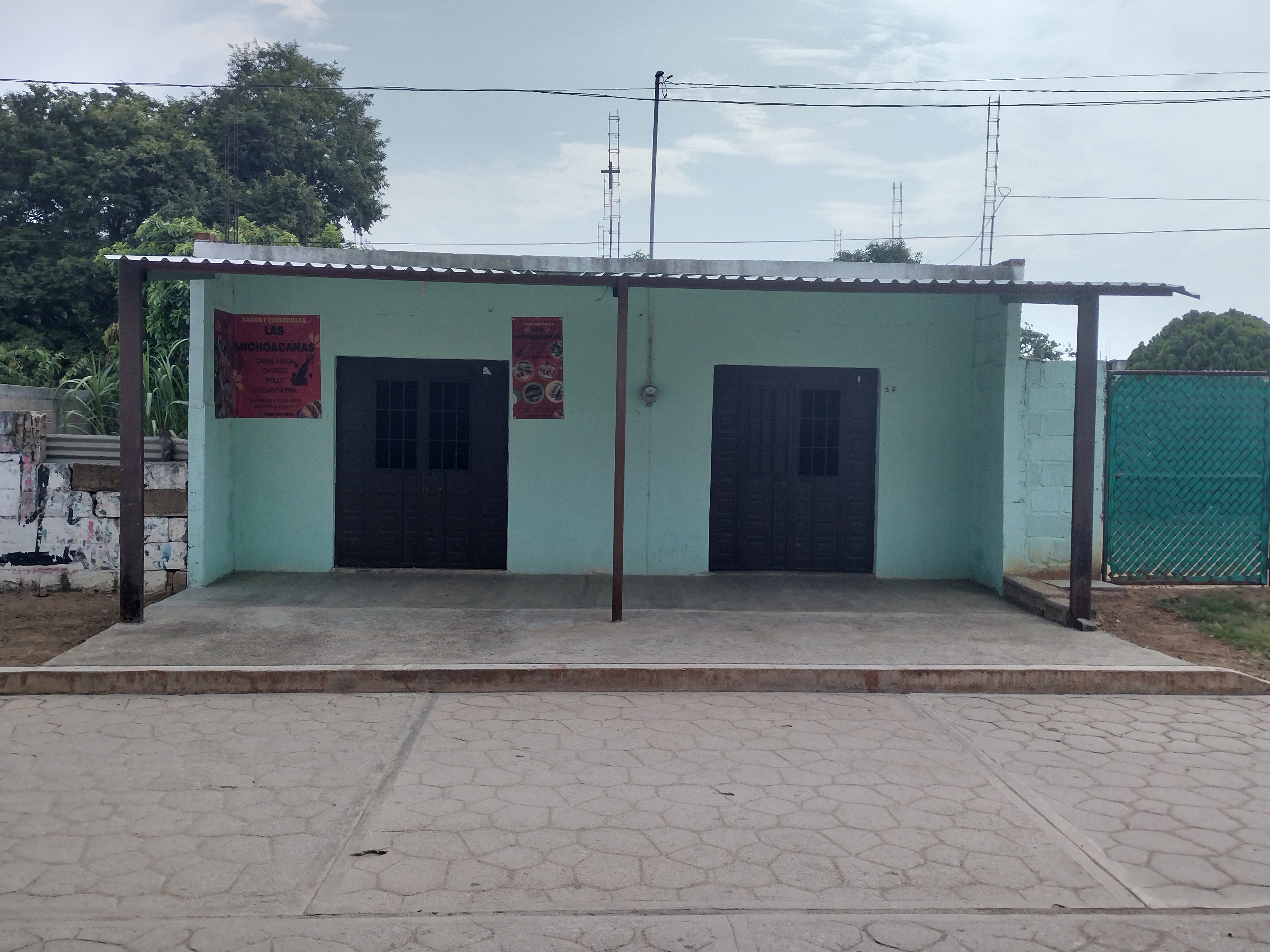 Tacos y Quesadillas "Las Michoacanas" image 4