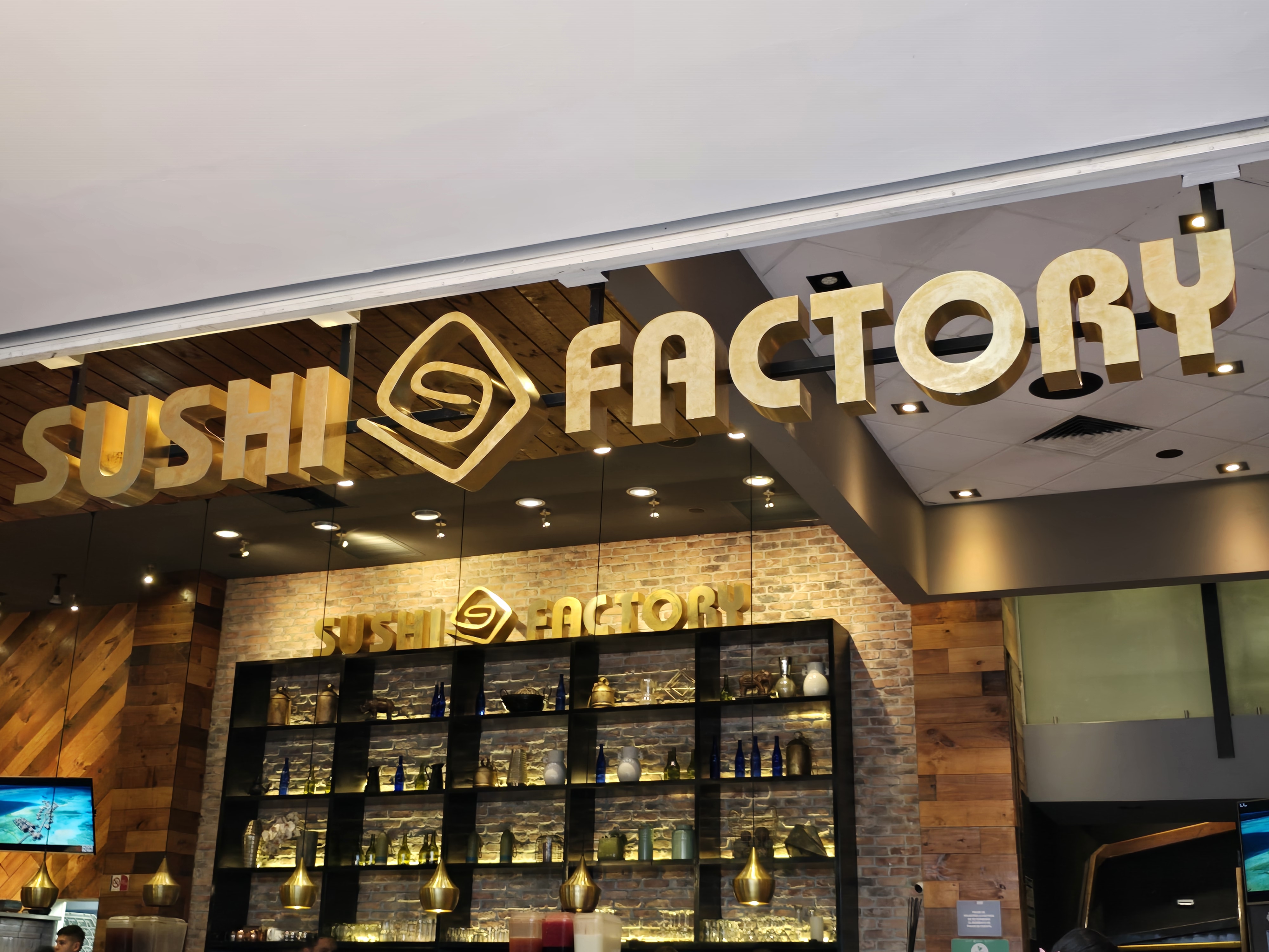 Sushi Factory image 10
