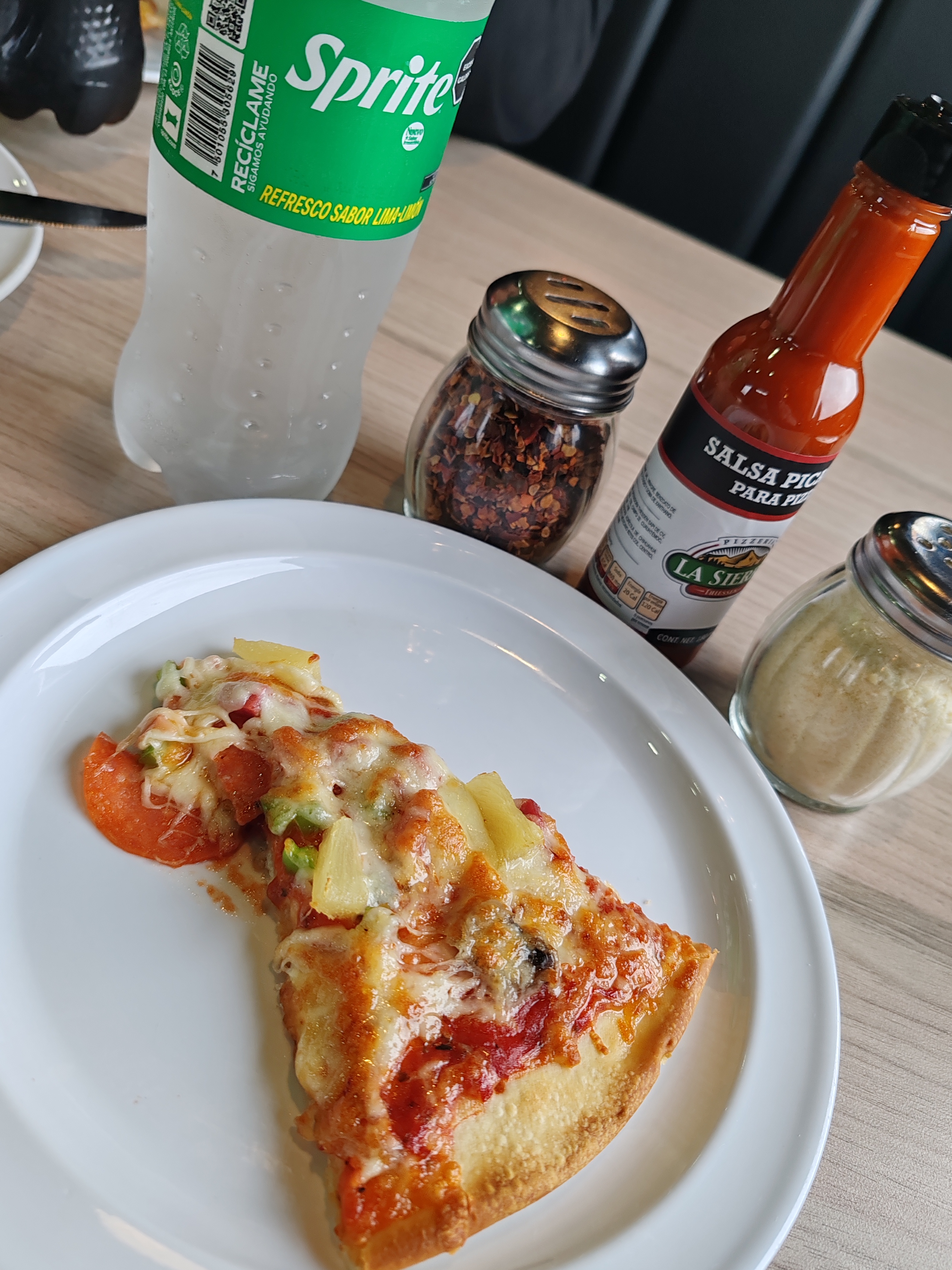 Pizzería la sierra image 6