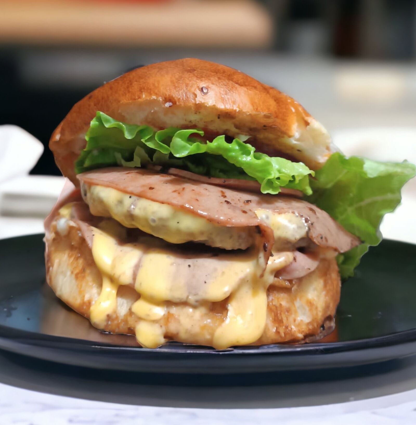 Ari's Burger image 7