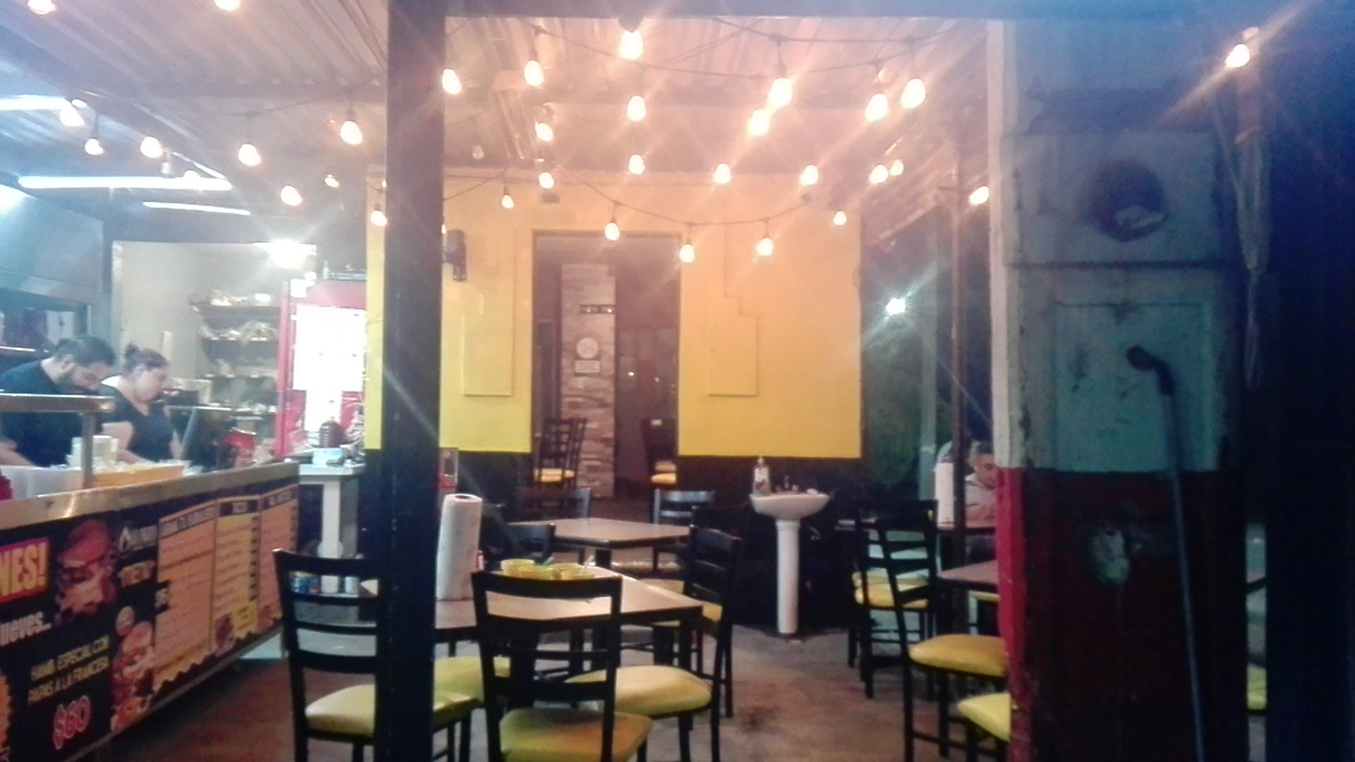 La Fogata burger's & wings image 7