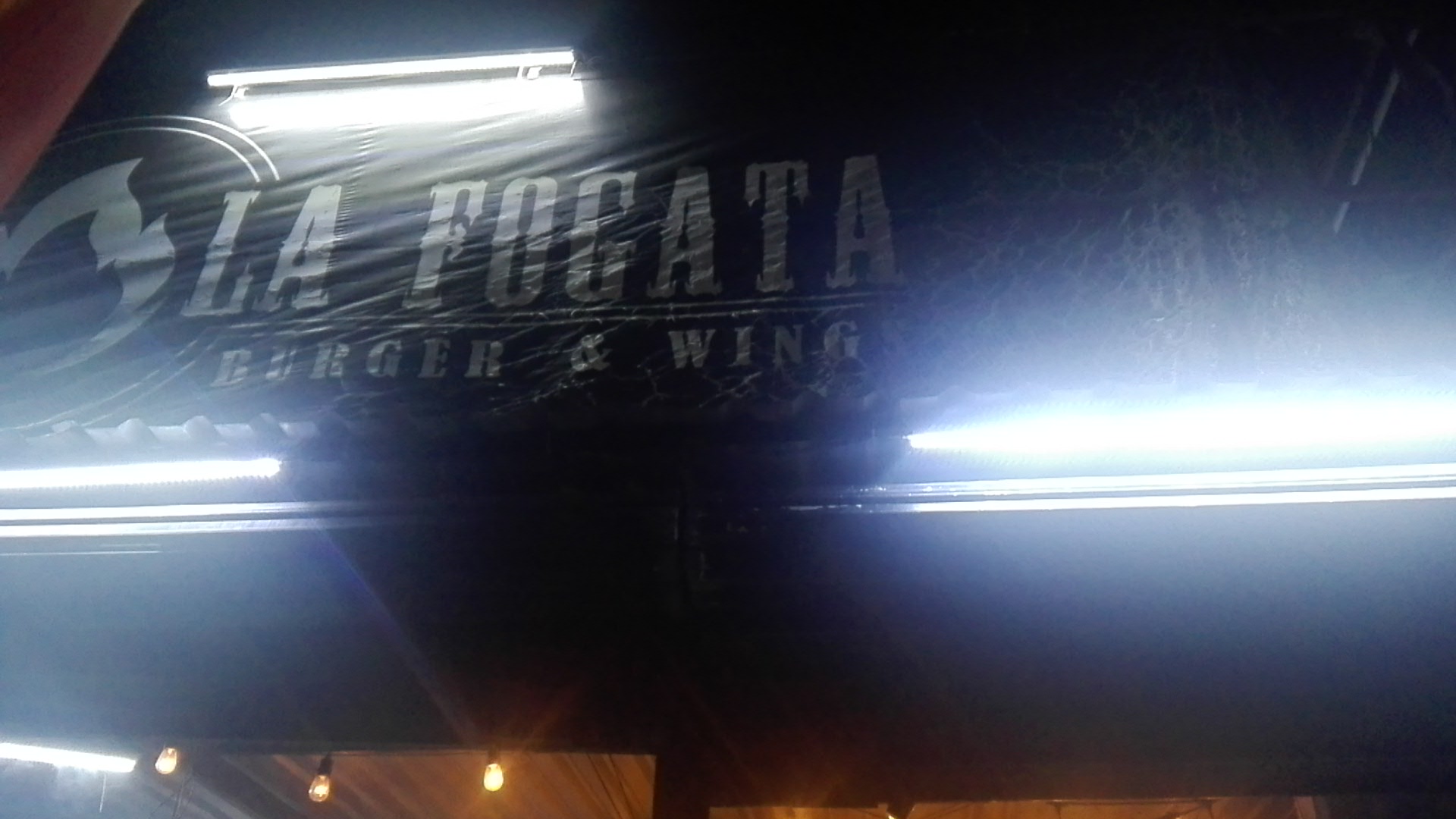 La Fogata burger's & wings image 8