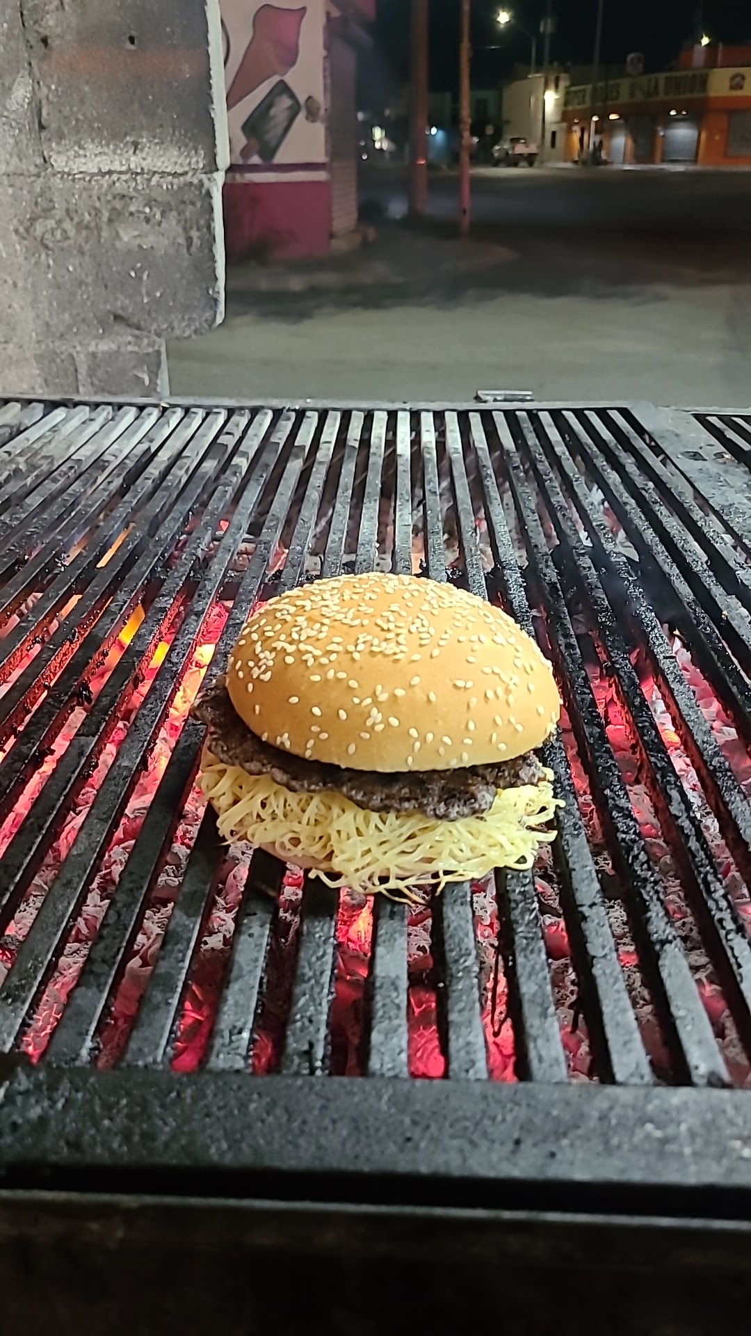 La Cabañita Burguer image 2