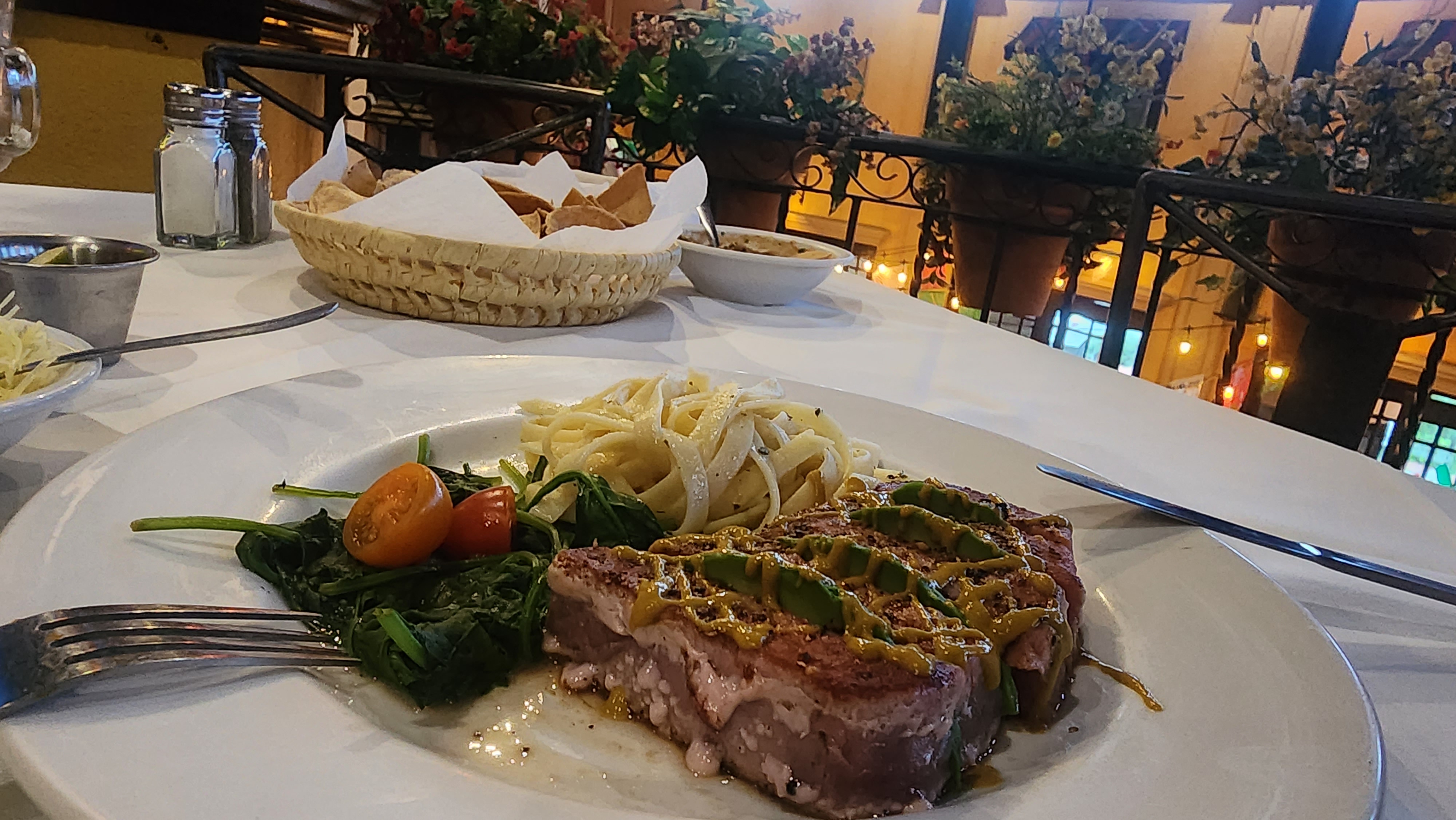 Restaurant El Marcos Nogales image 2