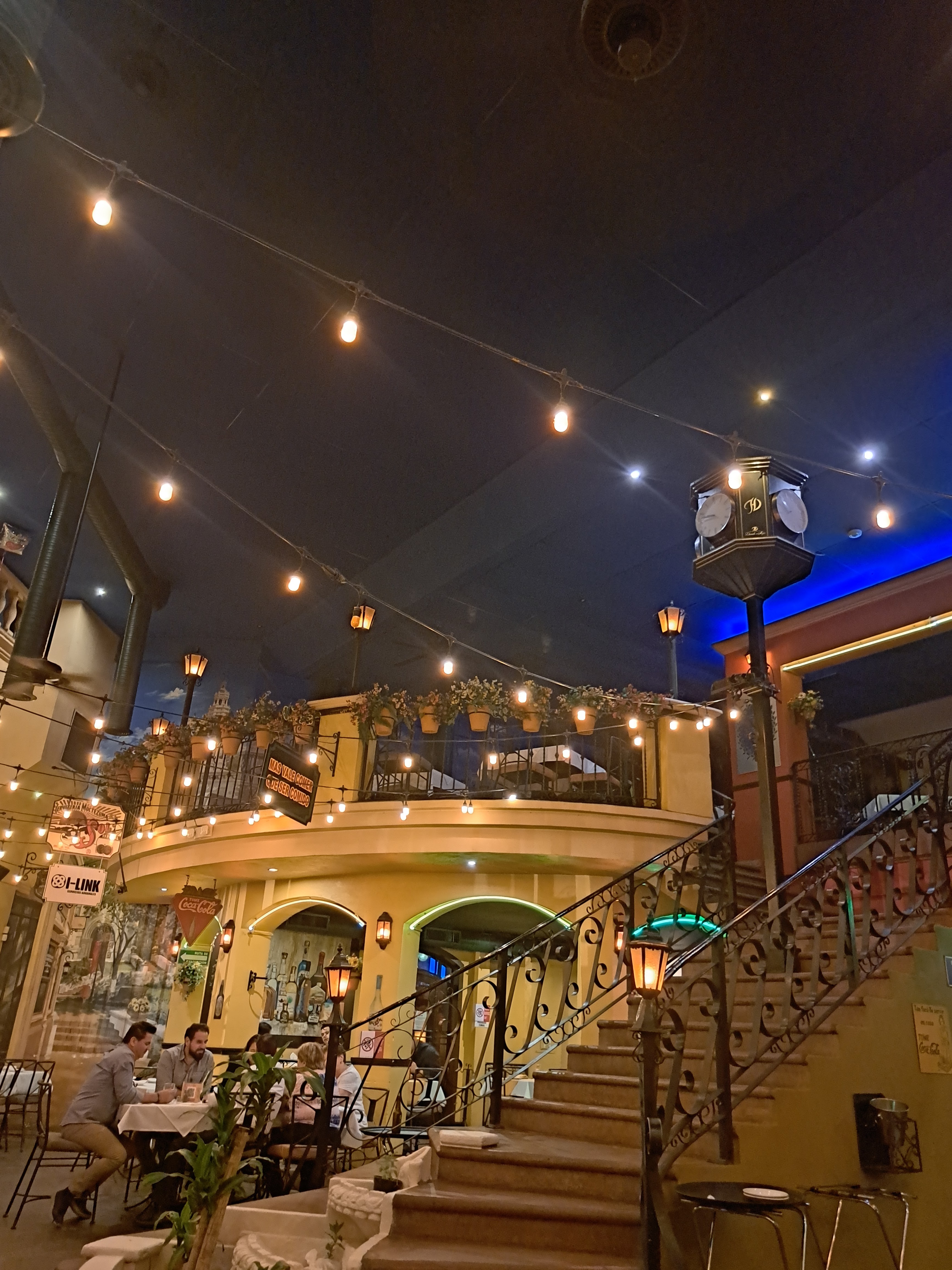 Restaurant El Marcos Nogales image 3