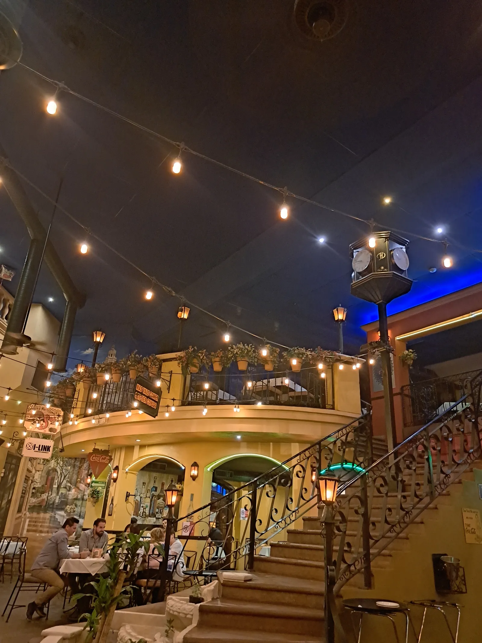 Restaurant El Marcos Nogales image 3