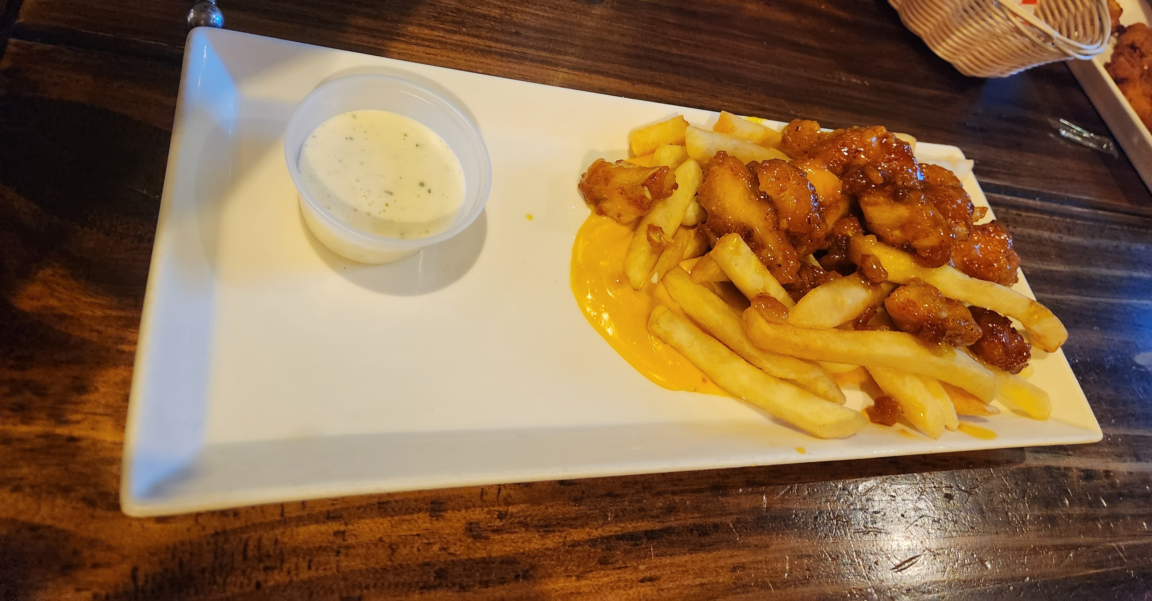 Dante's Eatery & Bar image 5