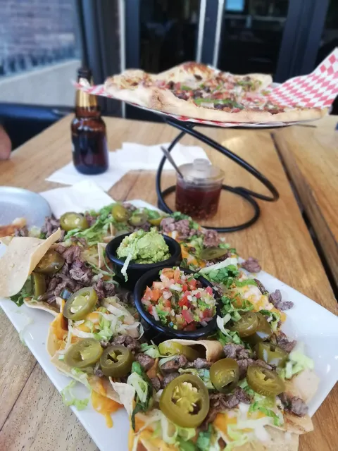 Dante's Eatery & Bar image 8