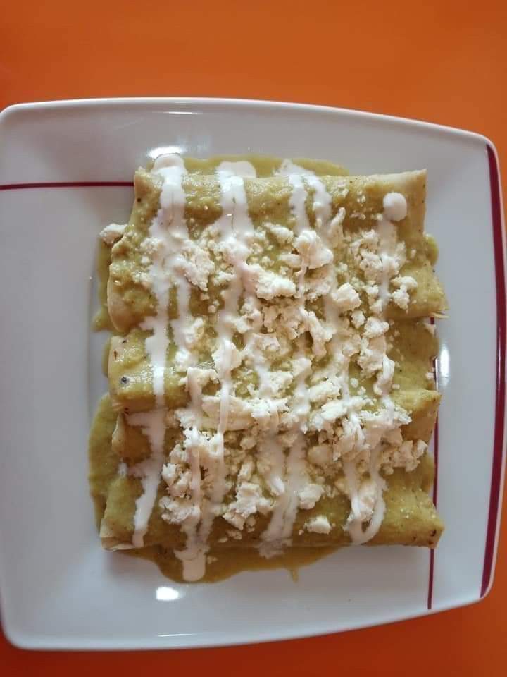 Lonchería serna image 10