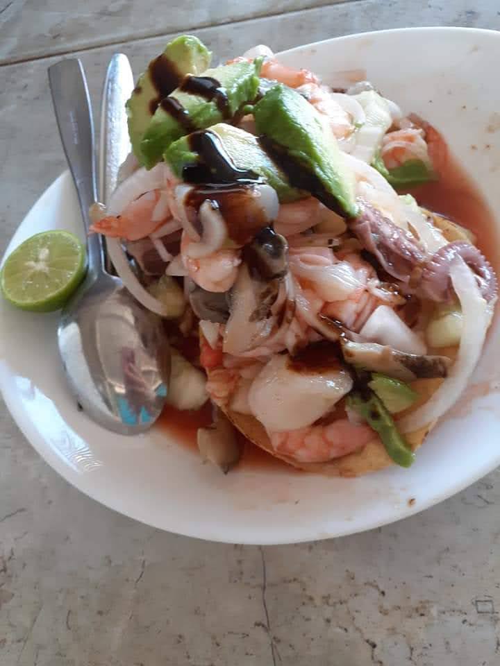 Mariscos el delfin image 3