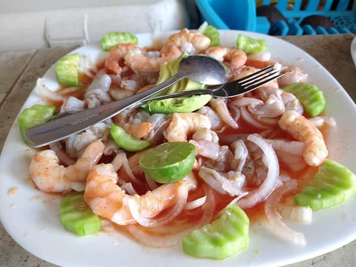 Mariscos el delfin image 5