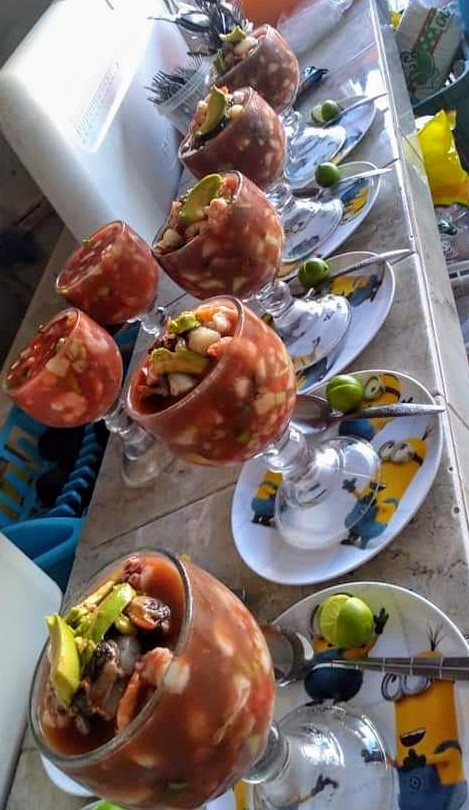 Mariscos el delfin image 10