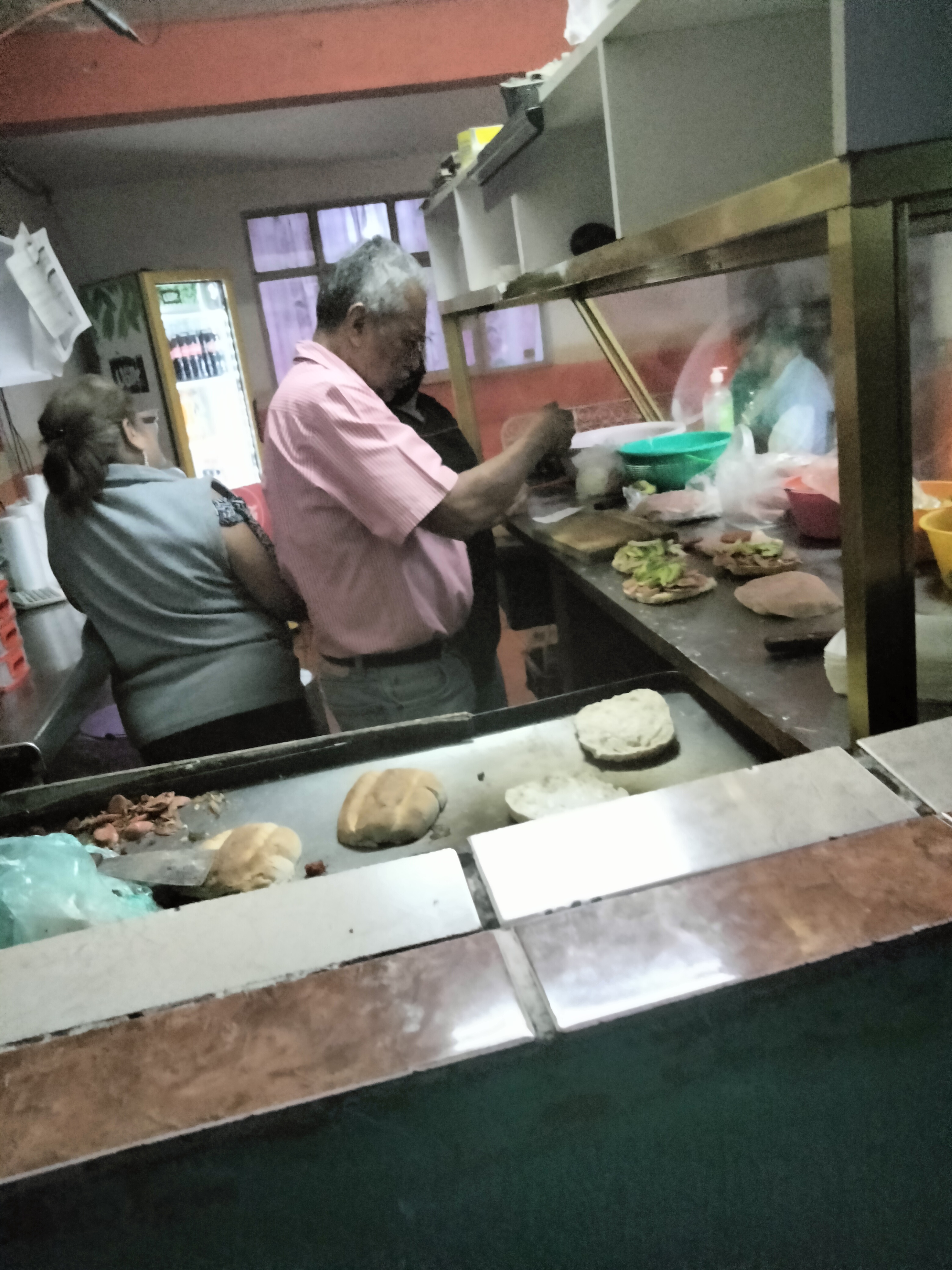 Tortas El Magüe image 1