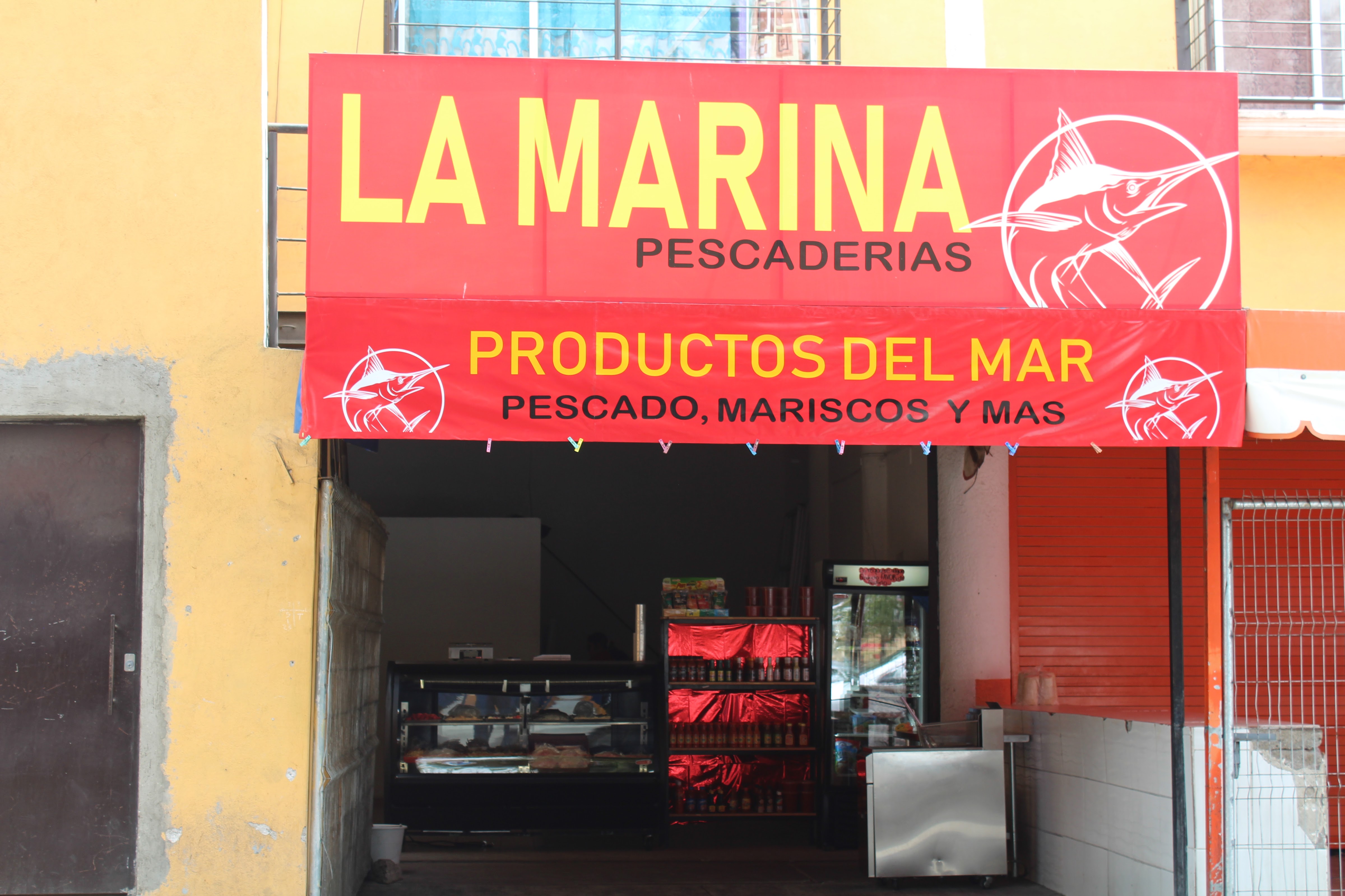 Pescaderia La Marina Fresnos image 1