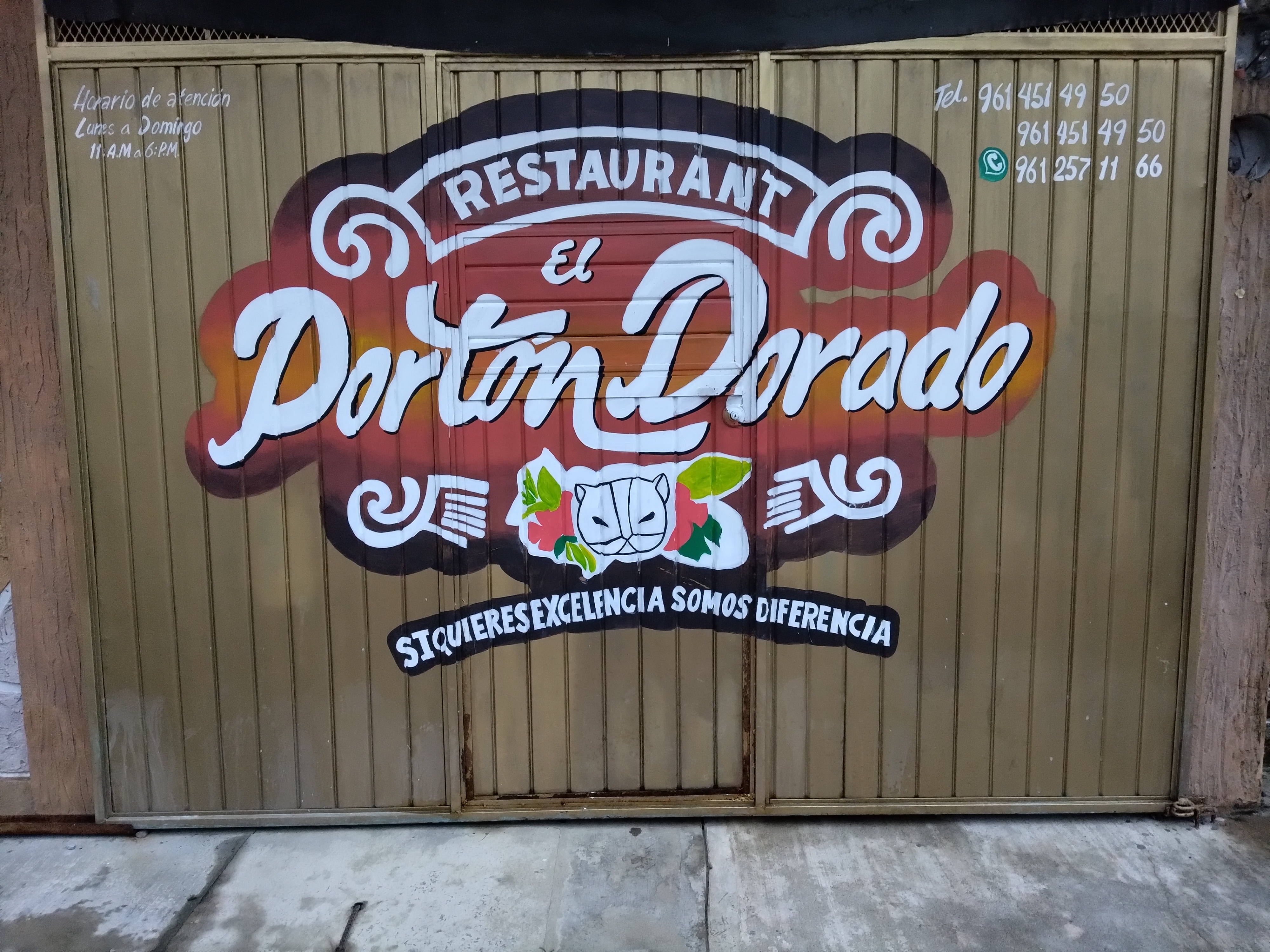 Restaurant Familiar "El PORTÒN DORADO" image 6