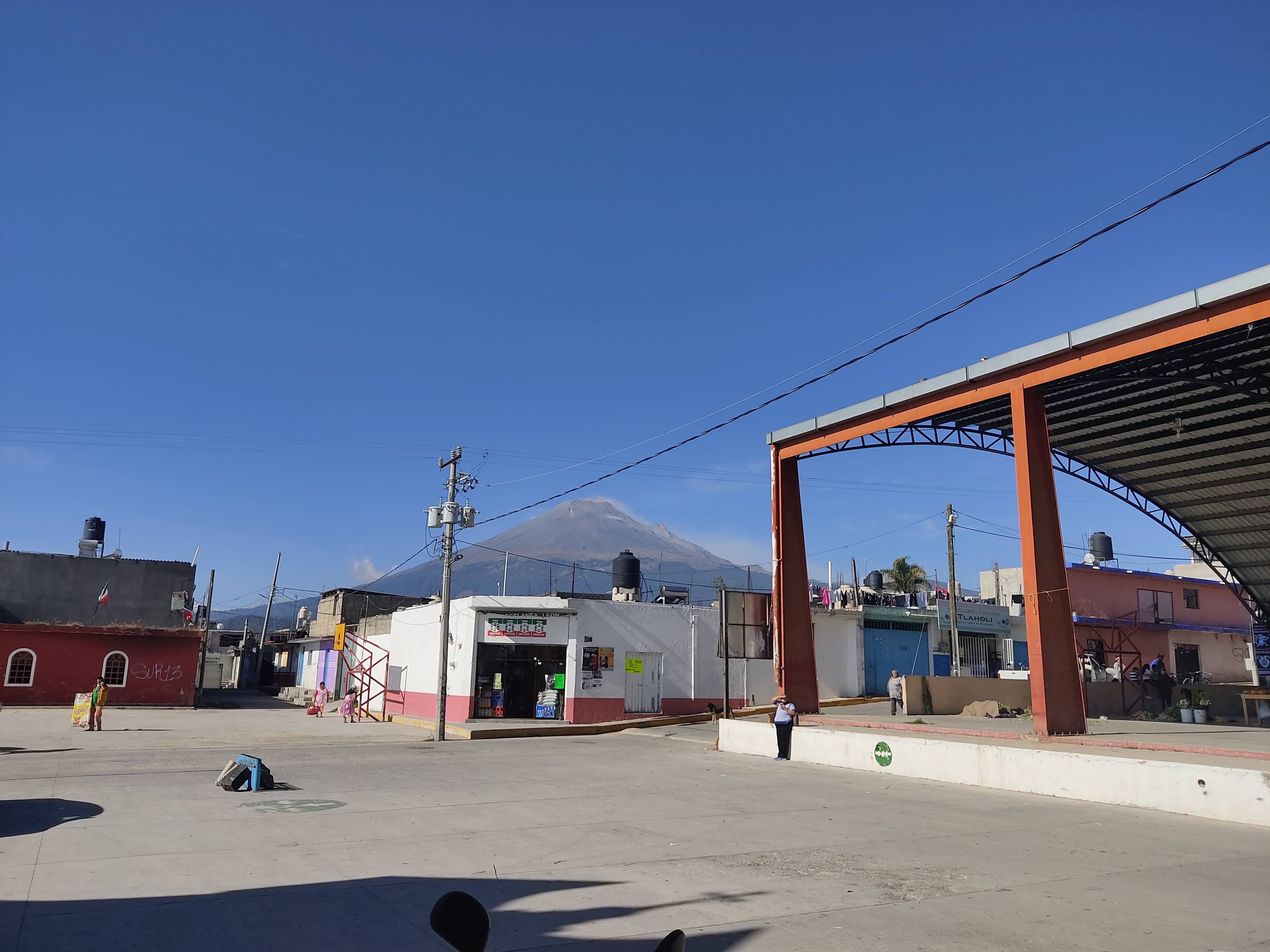 Quesadillas "La Ozolqueña" image 7