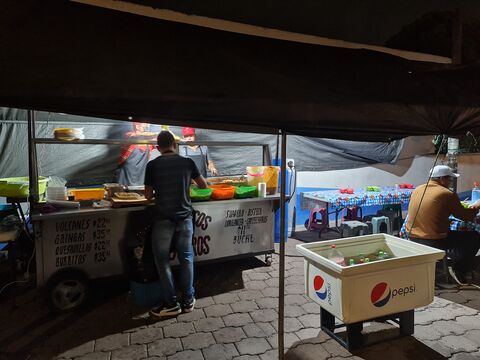 Tacos El Güero image 1