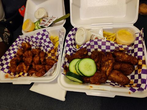 Aliadas Wings image 1