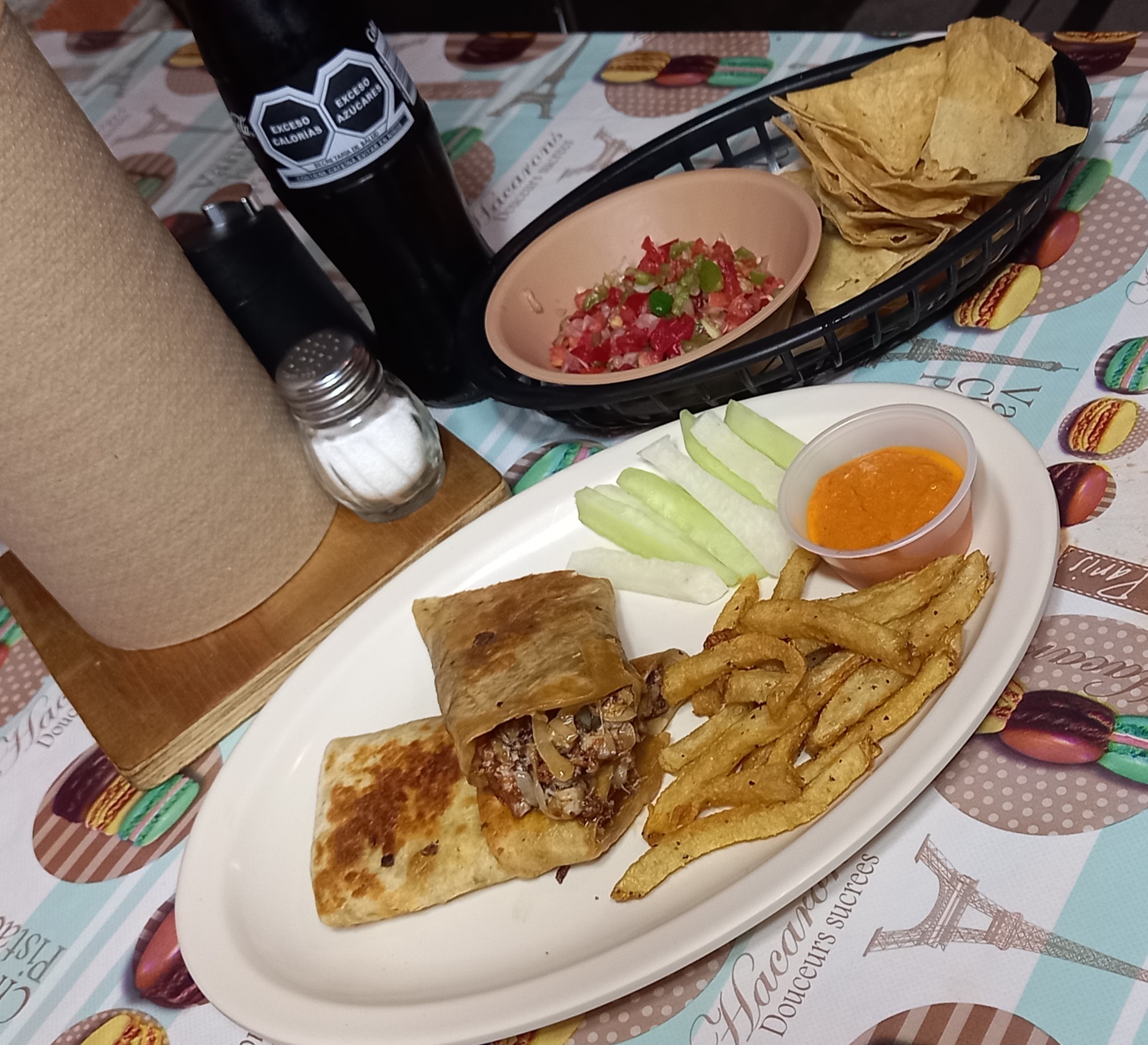 Alitas y hamburguesas El gorrión image 3