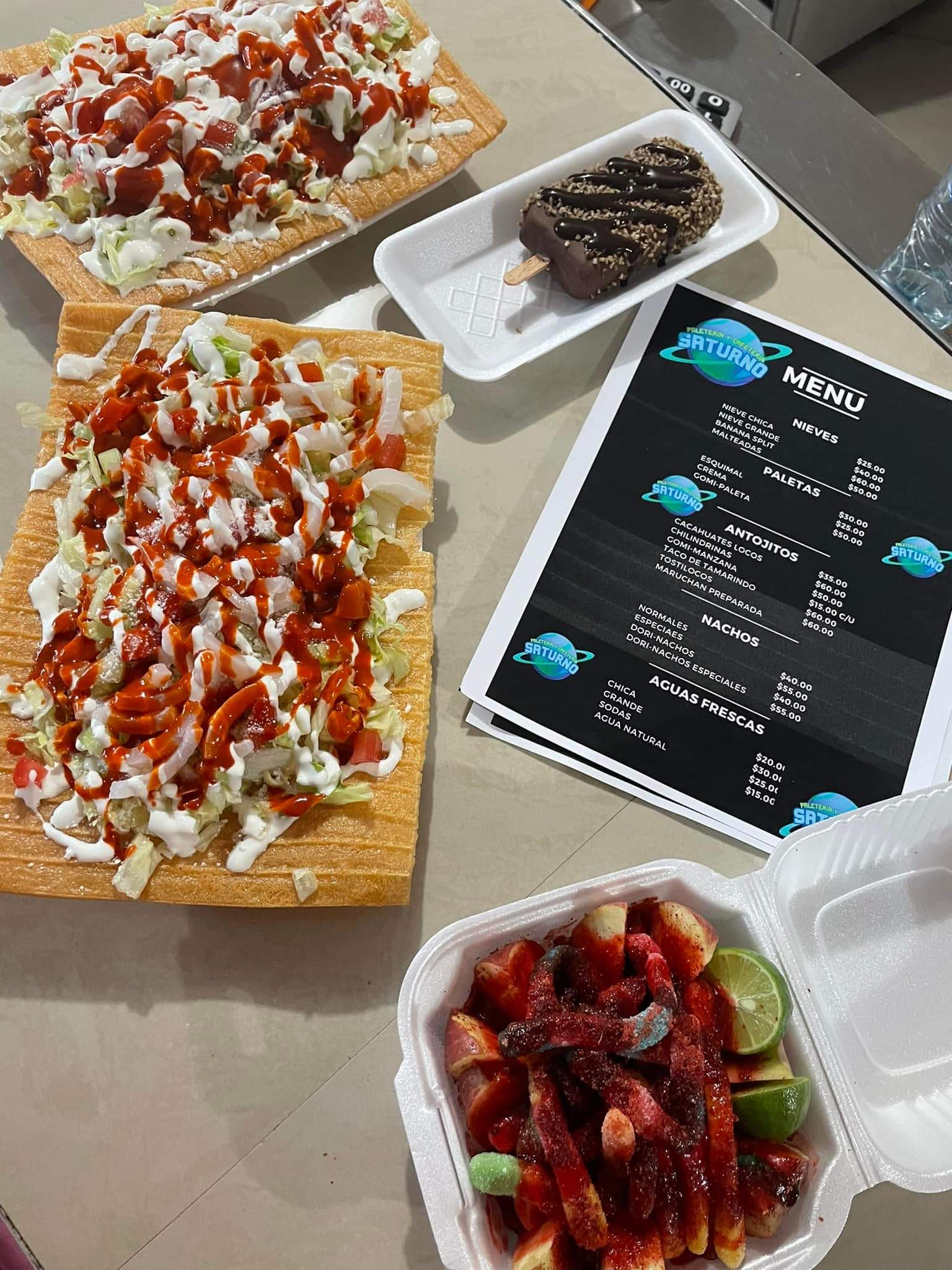 Paleteria y cafetería saturno image 4