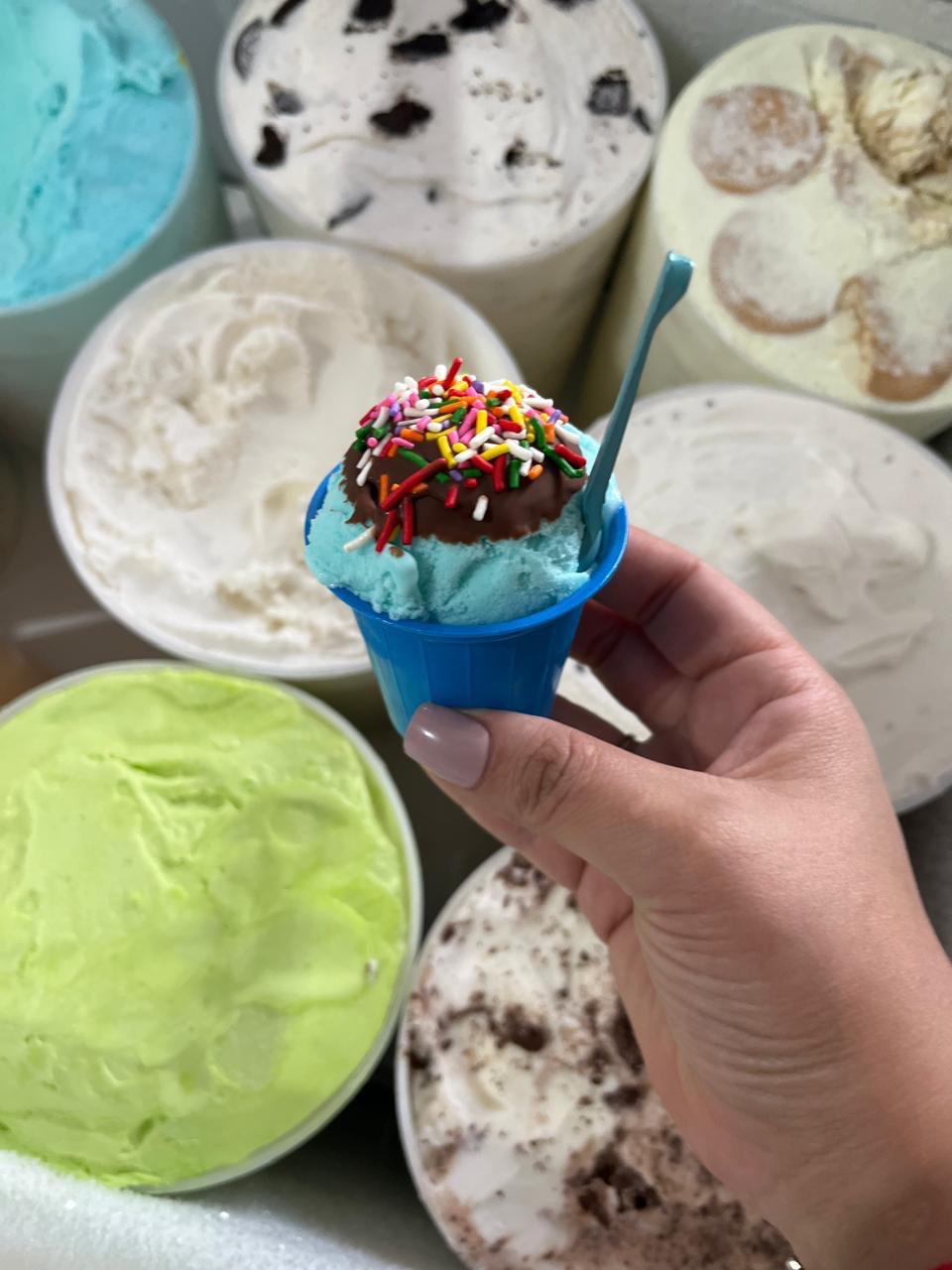 Paleteria y cafetería saturno image 5