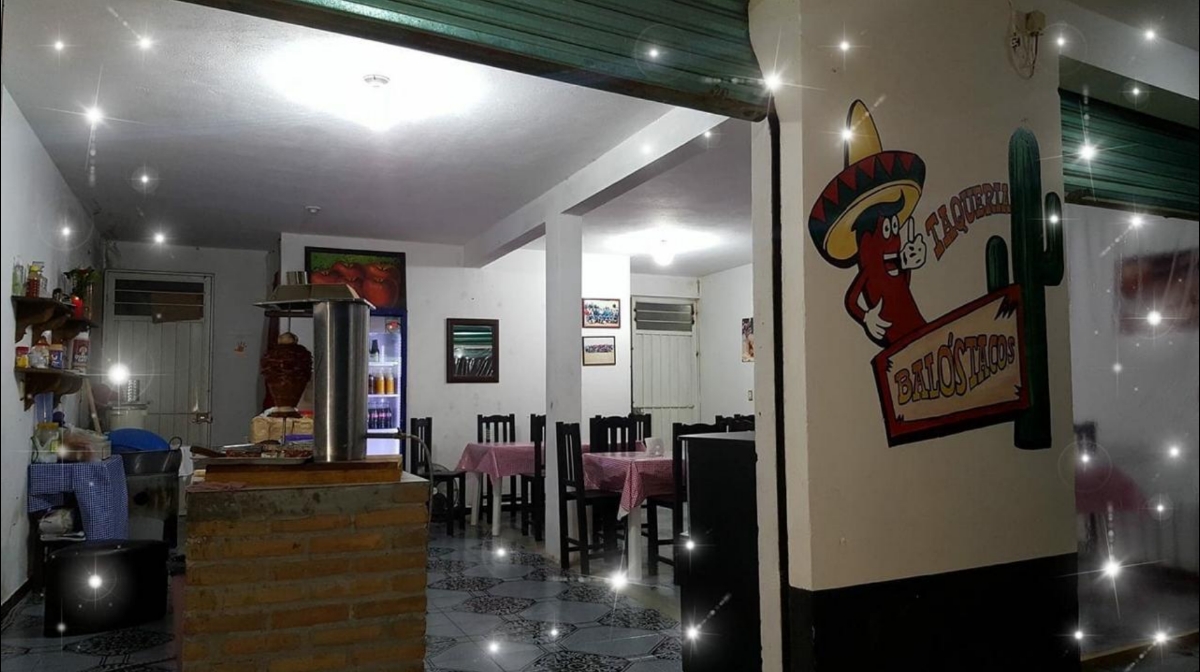 Balo's Wings & Beer image 10