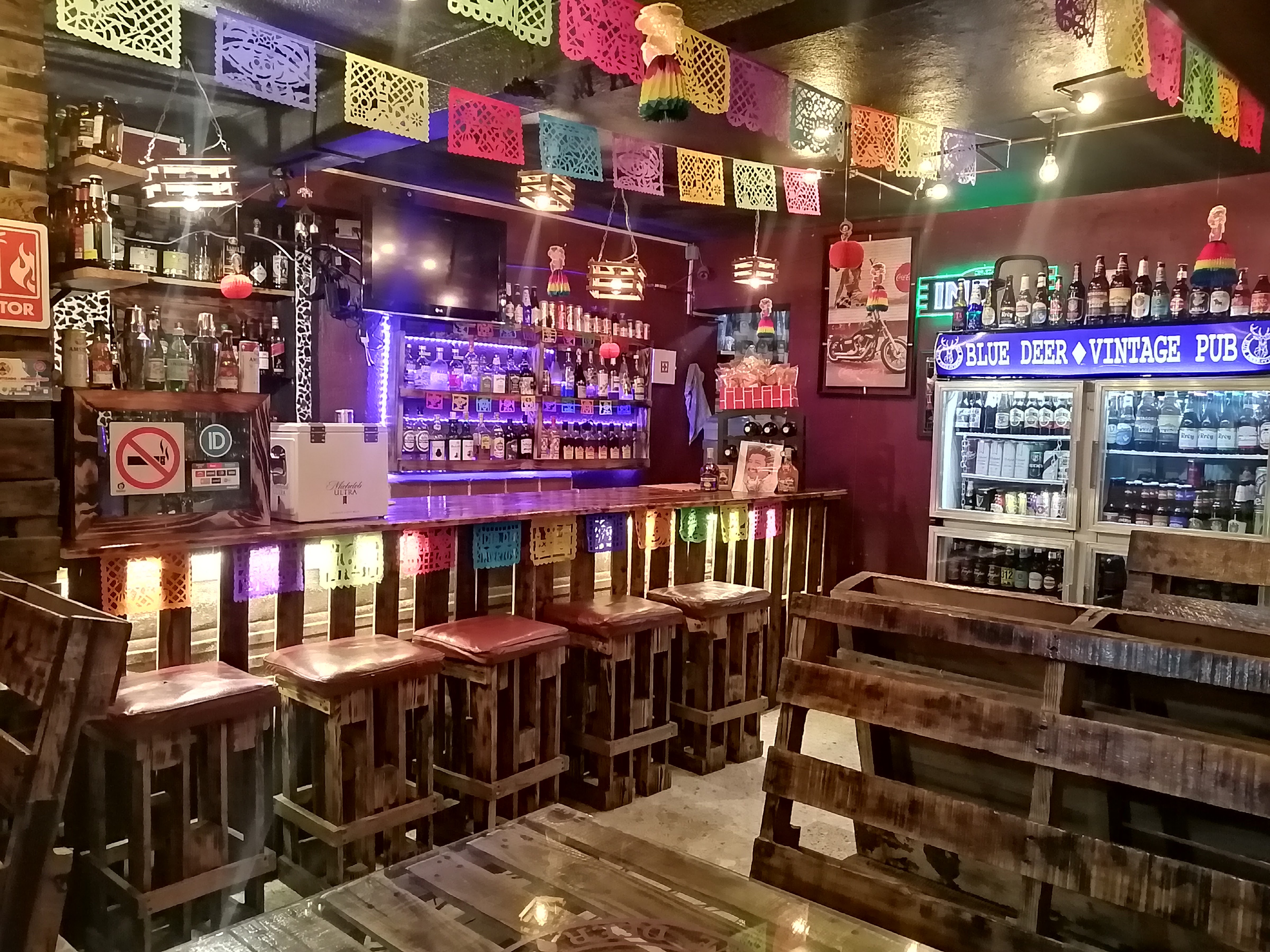 BLUE DEER VINTAGE PUB image 1