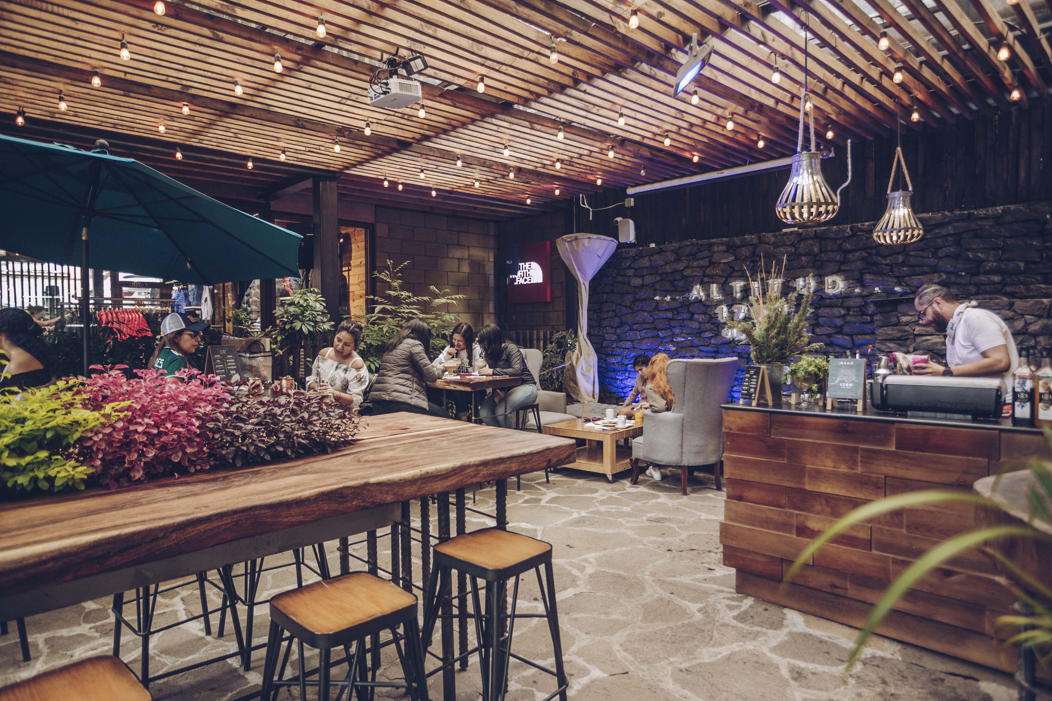 ALTITUD 1700 image 1